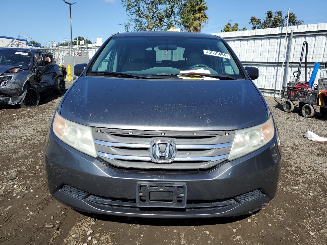 Photo 4 VIN: 5FNRL5H25DB061949 - HONDA ODYSSEY 