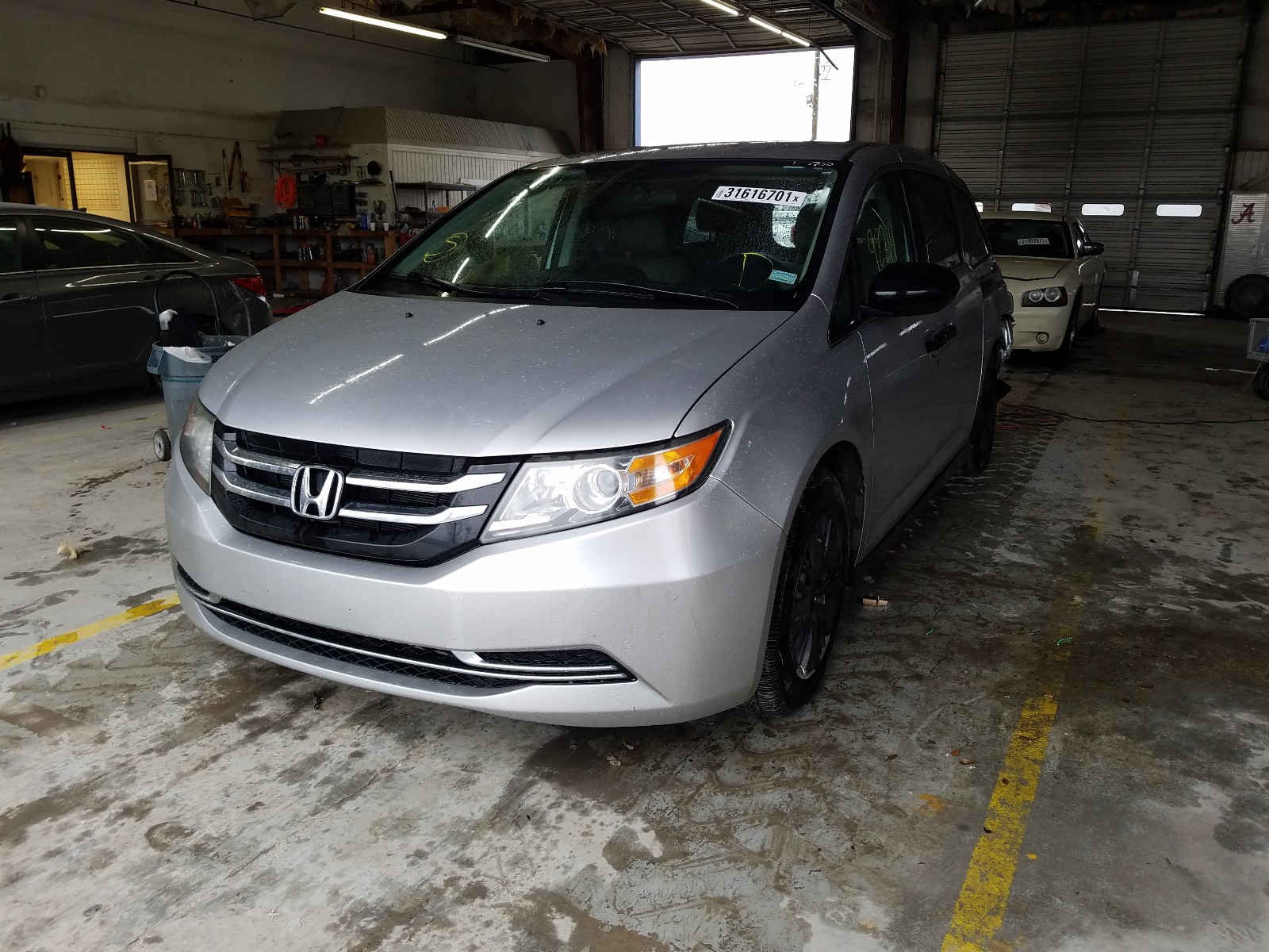 Photo 1 VIN: 5FNRL5H25EB117440 - HONDA ODYSSEY LX 