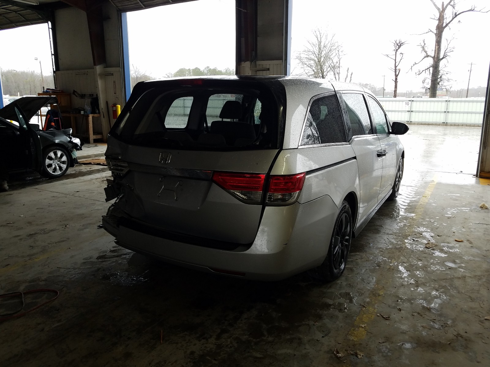 Photo 3 VIN: 5FNRL5H25EB117440 - HONDA ODYSSEY LX 