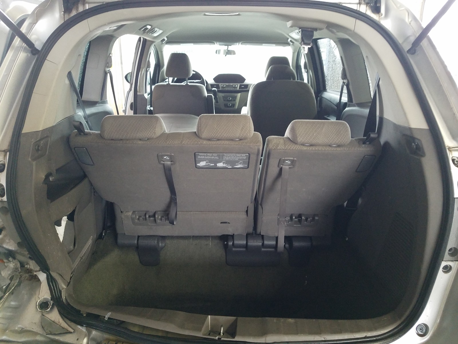 Photo 8 VIN: 5FNRL5H25EB117440 - HONDA ODYSSEY LX 