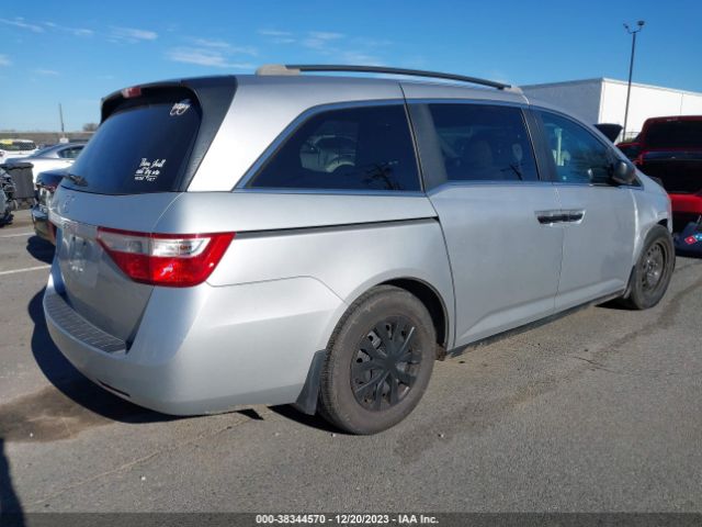 Photo 3 VIN: 5FNRL5H27BB090334 - HONDA ODYSSEY 