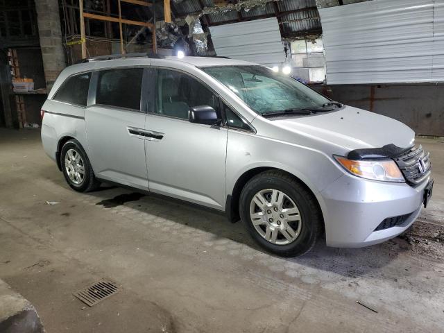 Photo 3 VIN: 5FNRL5H28BB039845 - HONDA ODYSSEY LX 