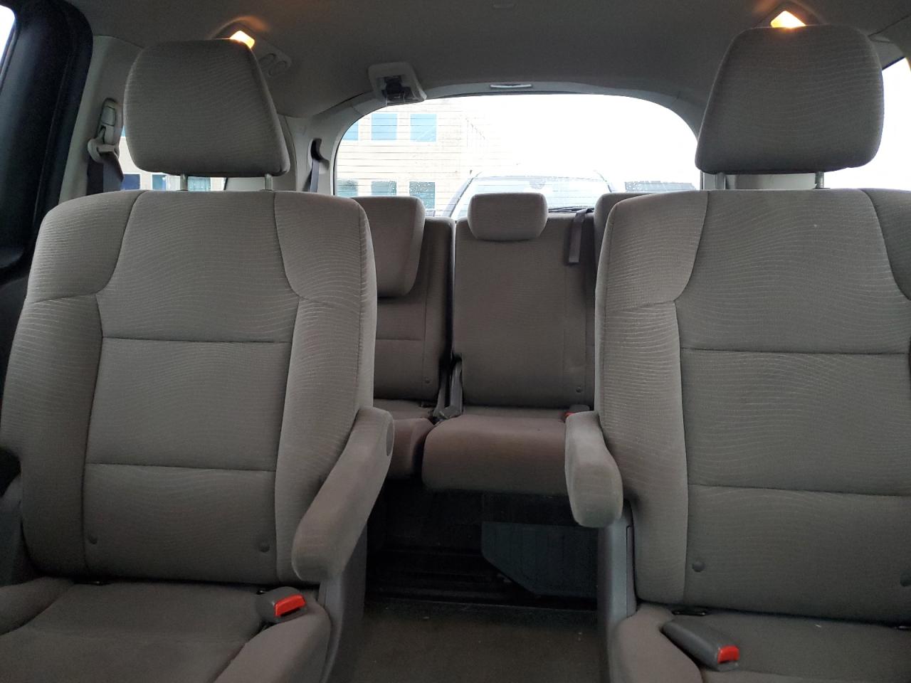 Photo 9 VIN: 5FNRL5H28BB098863 - HONDA ODYSSEY 