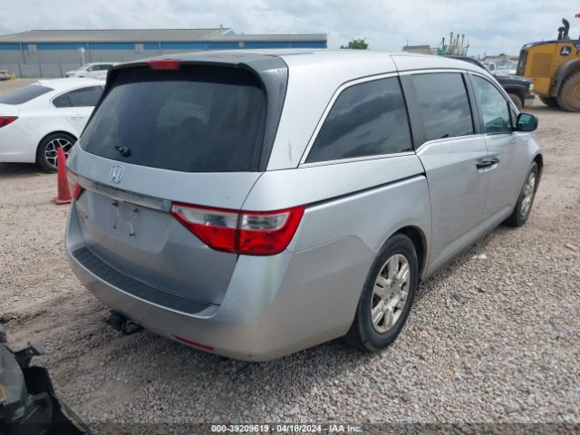 Photo 3 VIN: 5FNRL5H28DB003754 - HONDA ODYSSEY 