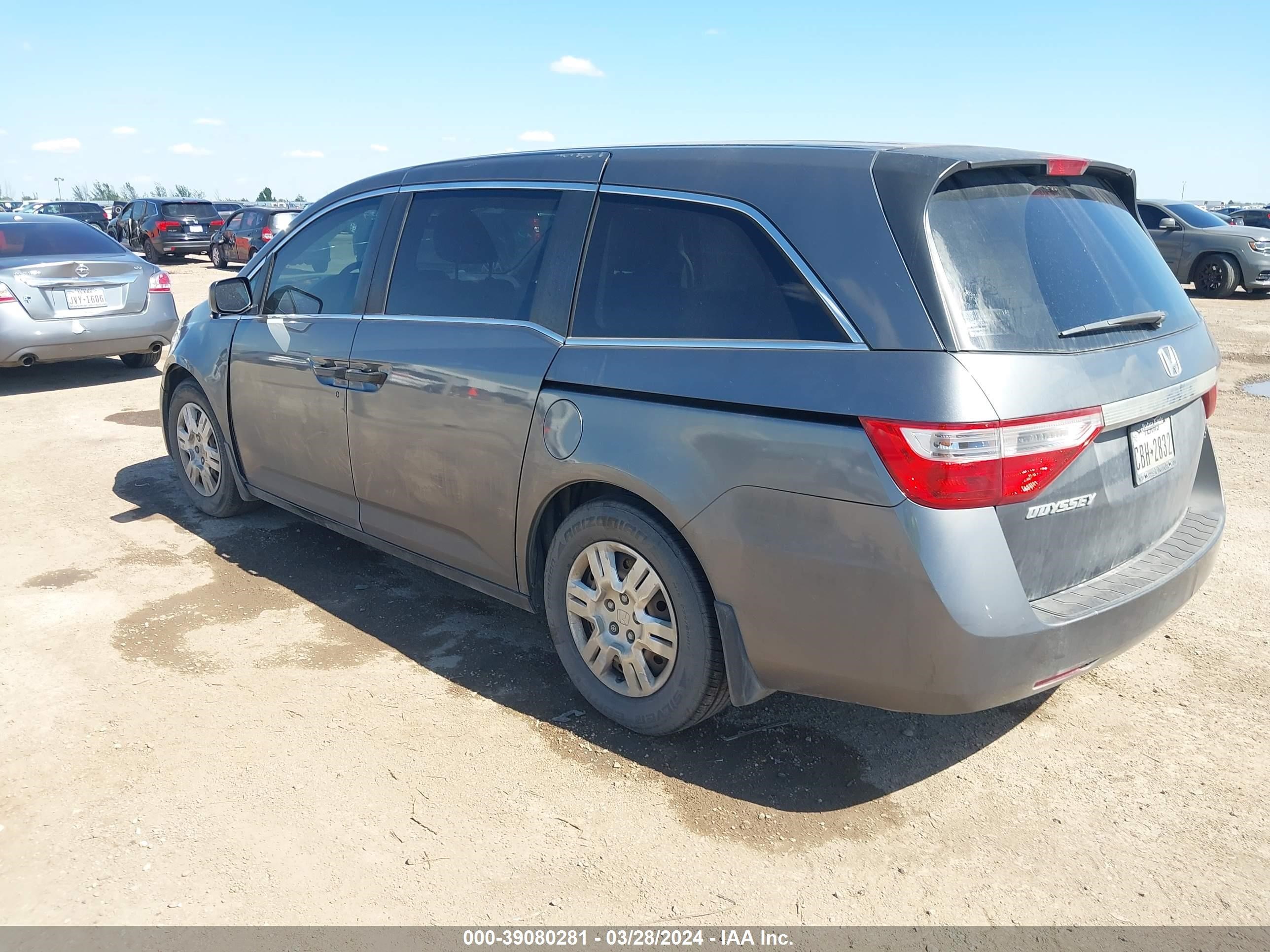 Photo 2 VIN: 5FNRL5H28DB010655 - HONDA ODYSSEY 