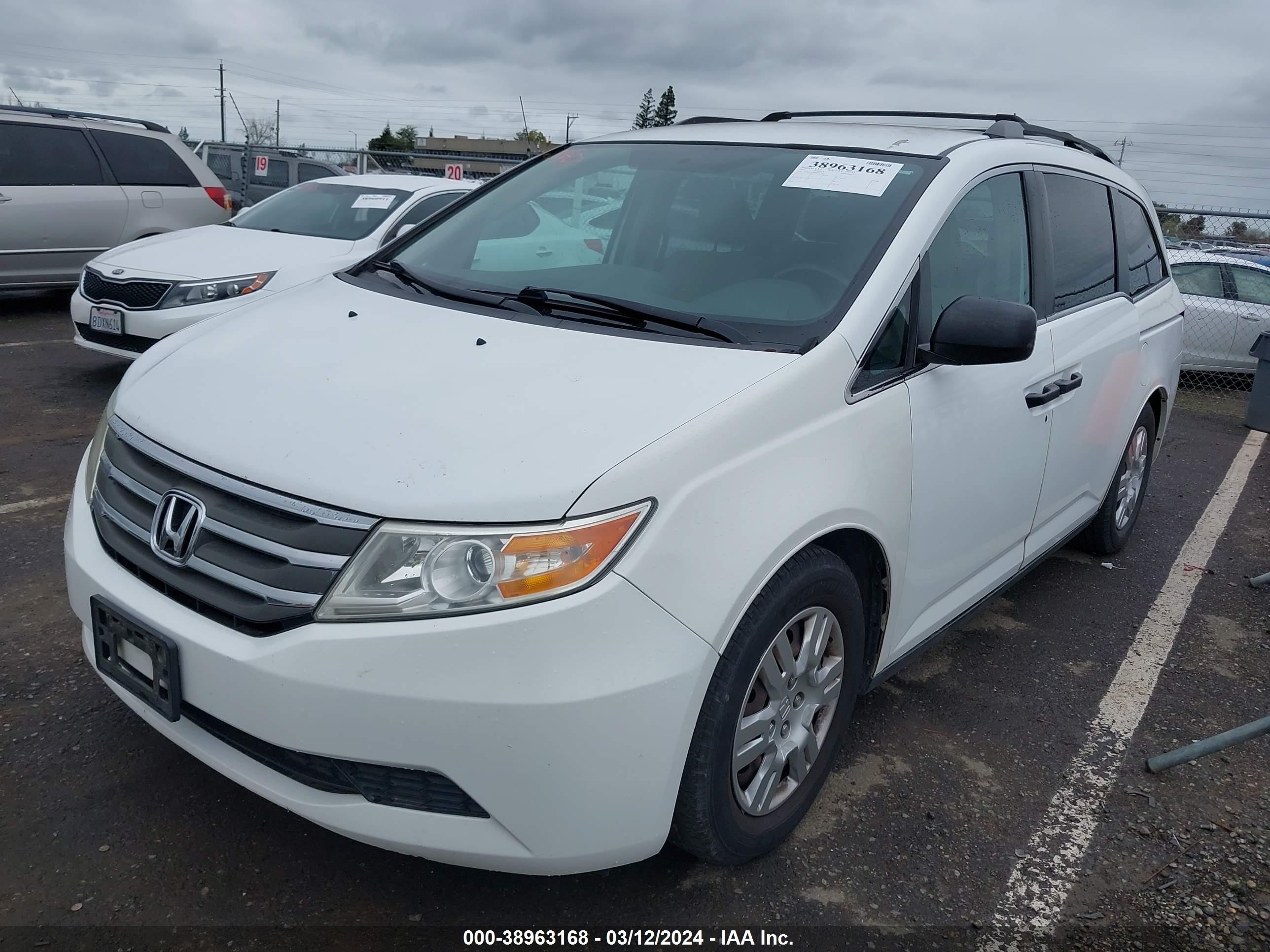 Photo 1 VIN: 5FNRL5H28DB071908 - HONDA ODYSSEY 