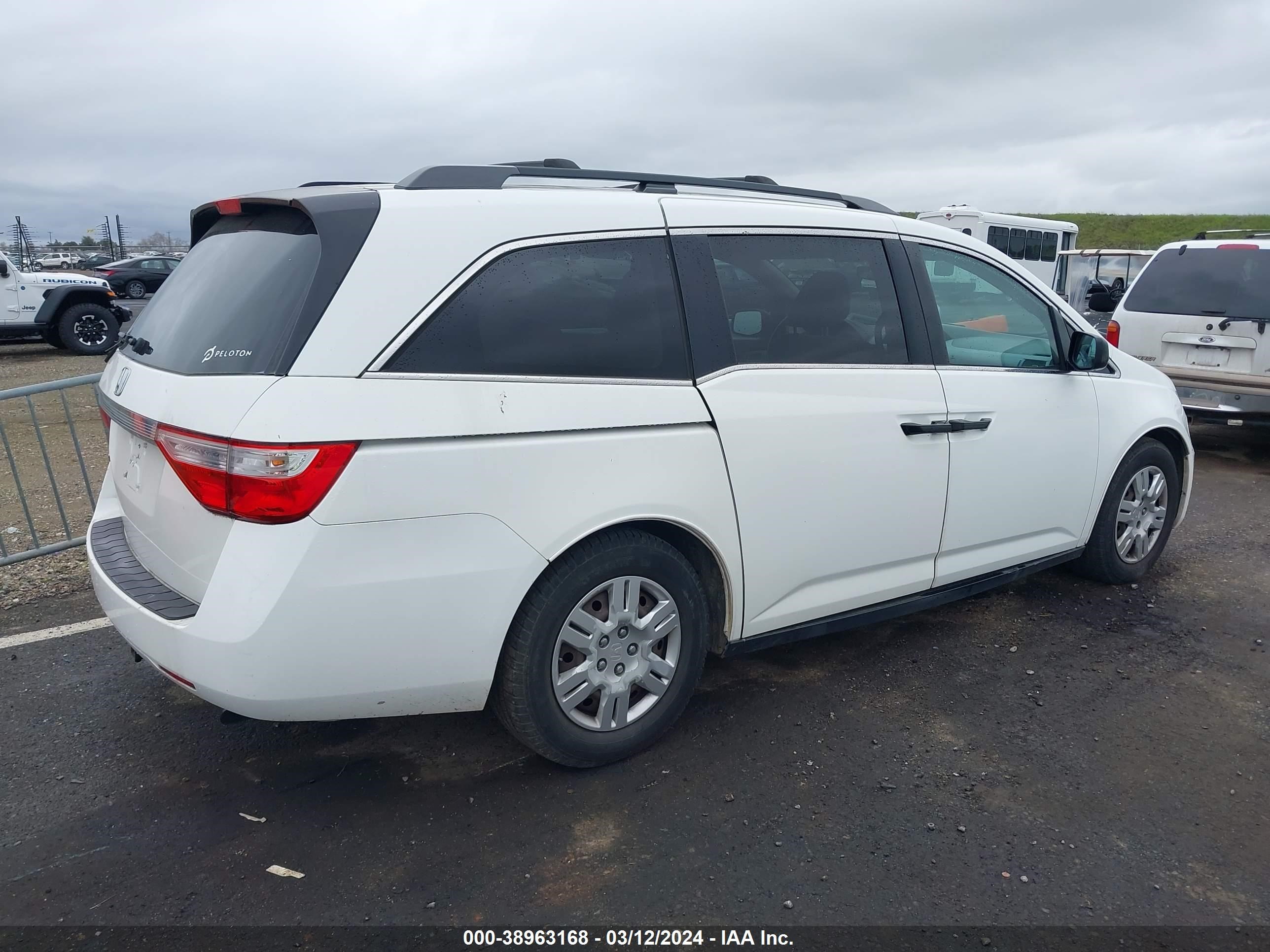 Photo 3 VIN: 5FNRL5H28DB071908 - HONDA ODYSSEY 