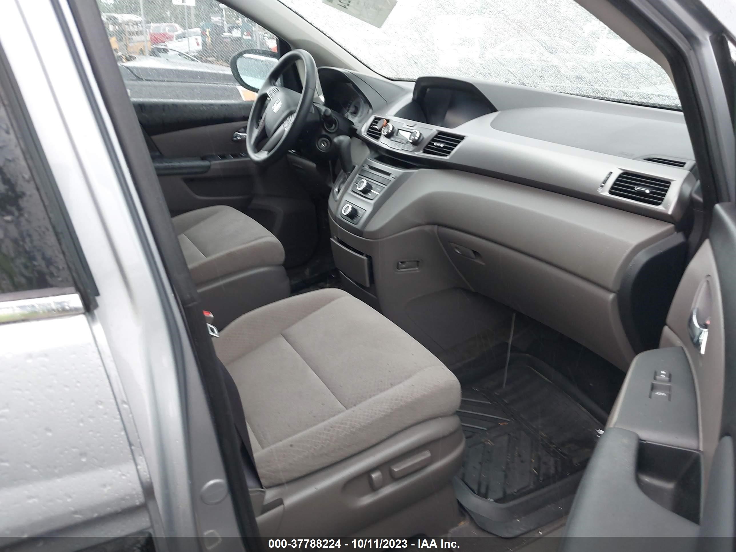 Photo 4 VIN: 5FNRL5H28GB160835 - HONDA ODYSSEY 