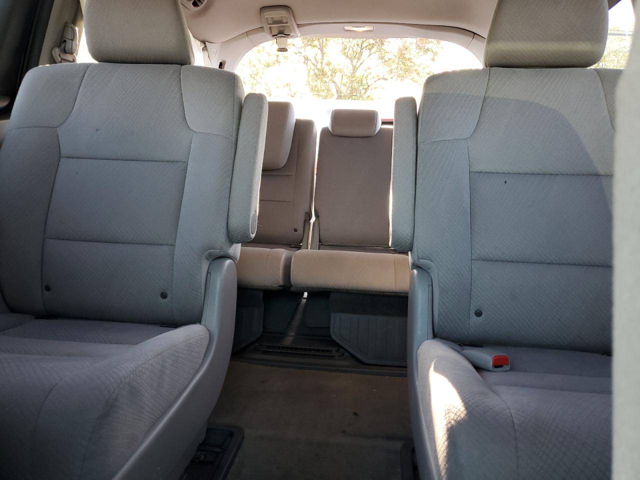 Photo 9 VIN: 5FNRL5H29FB099607 - HONDA ODYSSEY 