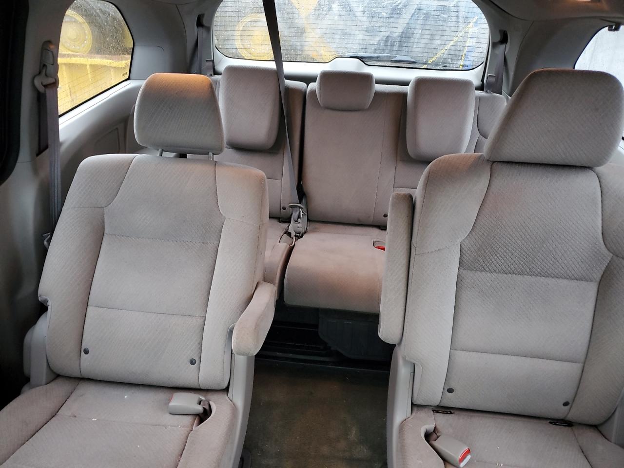 Photo 9 VIN: 5FNRL5H29GB085613 - HONDA ODYSSEY 