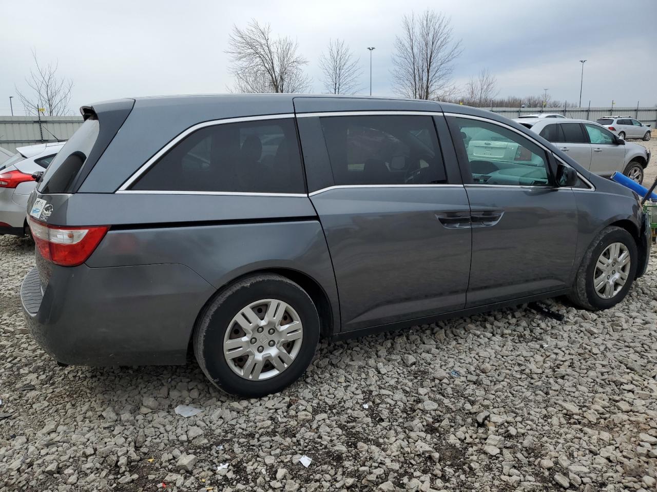 Photo 2 VIN: 5FNRL5H2XBB006877 - HONDA ODYSSEY 