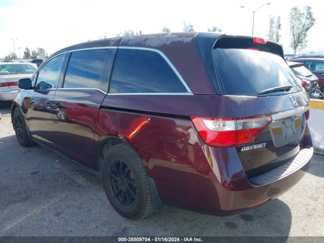 Photo 2 VIN: 5FNRL5H2XCB098641 - HONDA ODYSSEY 