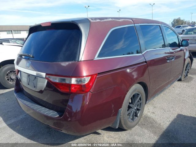 Photo 3 VIN: 5FNRL5H2XCB098641 - HONDA ODYSSEY 