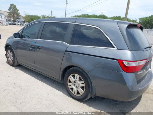 Photo 2 VIN: 5FNRL5H2XDB010625 - HONDA ODYSSEY 