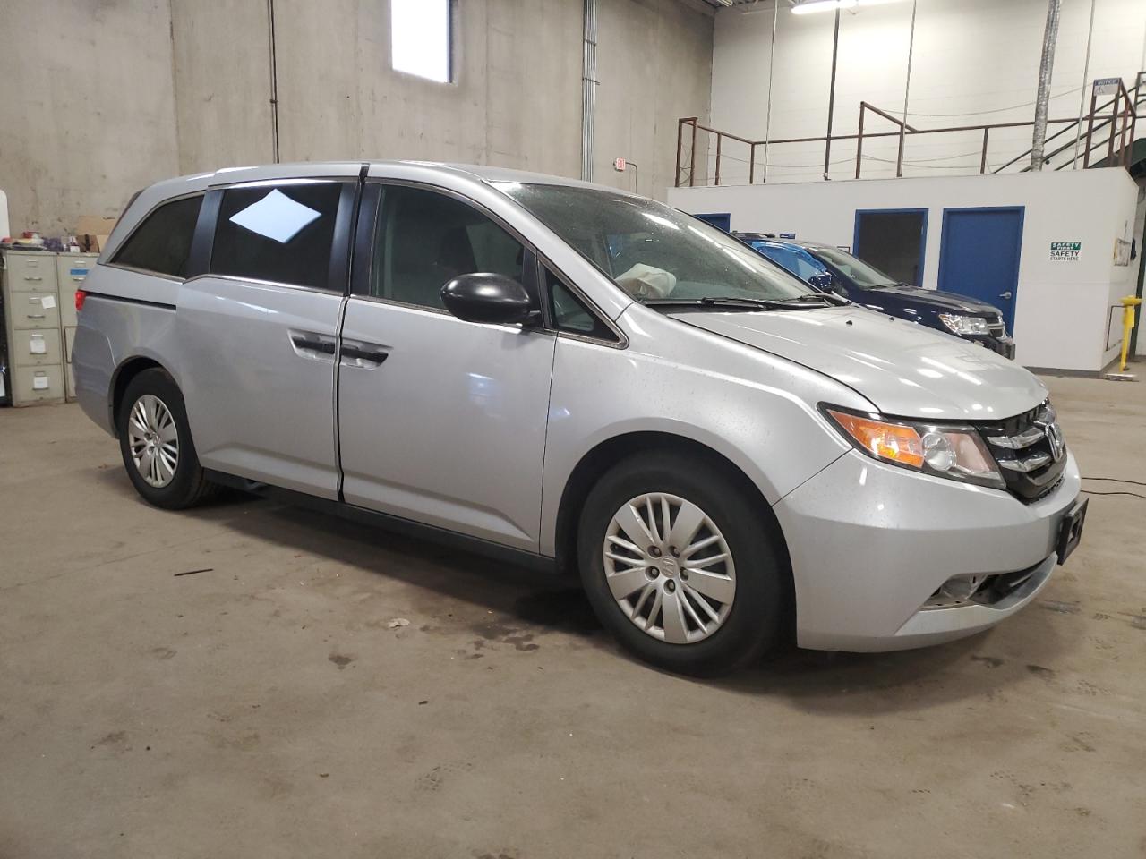 Photo 3 VIN: 5FNRL5H2XFB112588 - HONDA ODYSSEY 