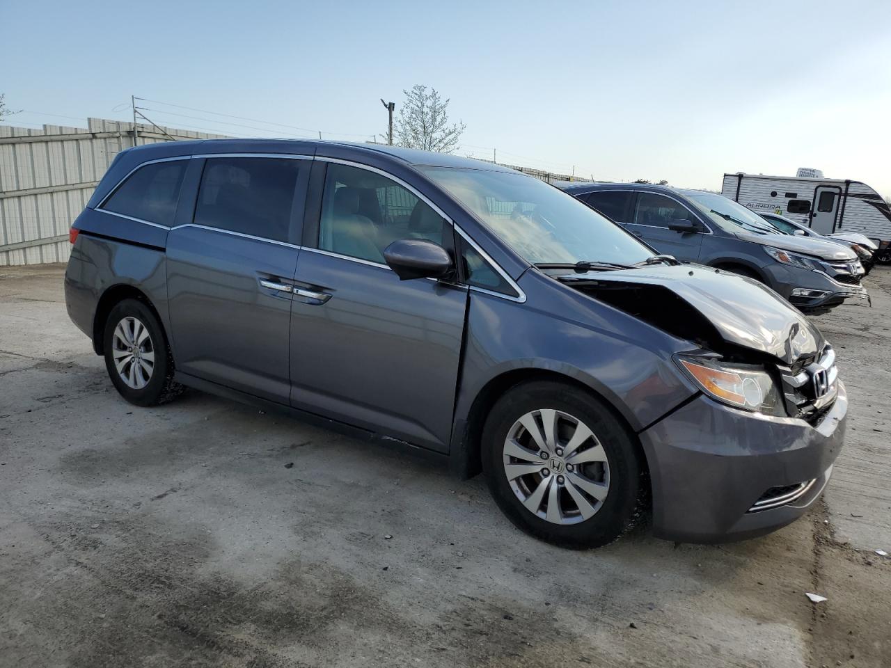 Photo 3 VIN: 5FNRL5H31GB045101 - HONDA ODYSSEY 