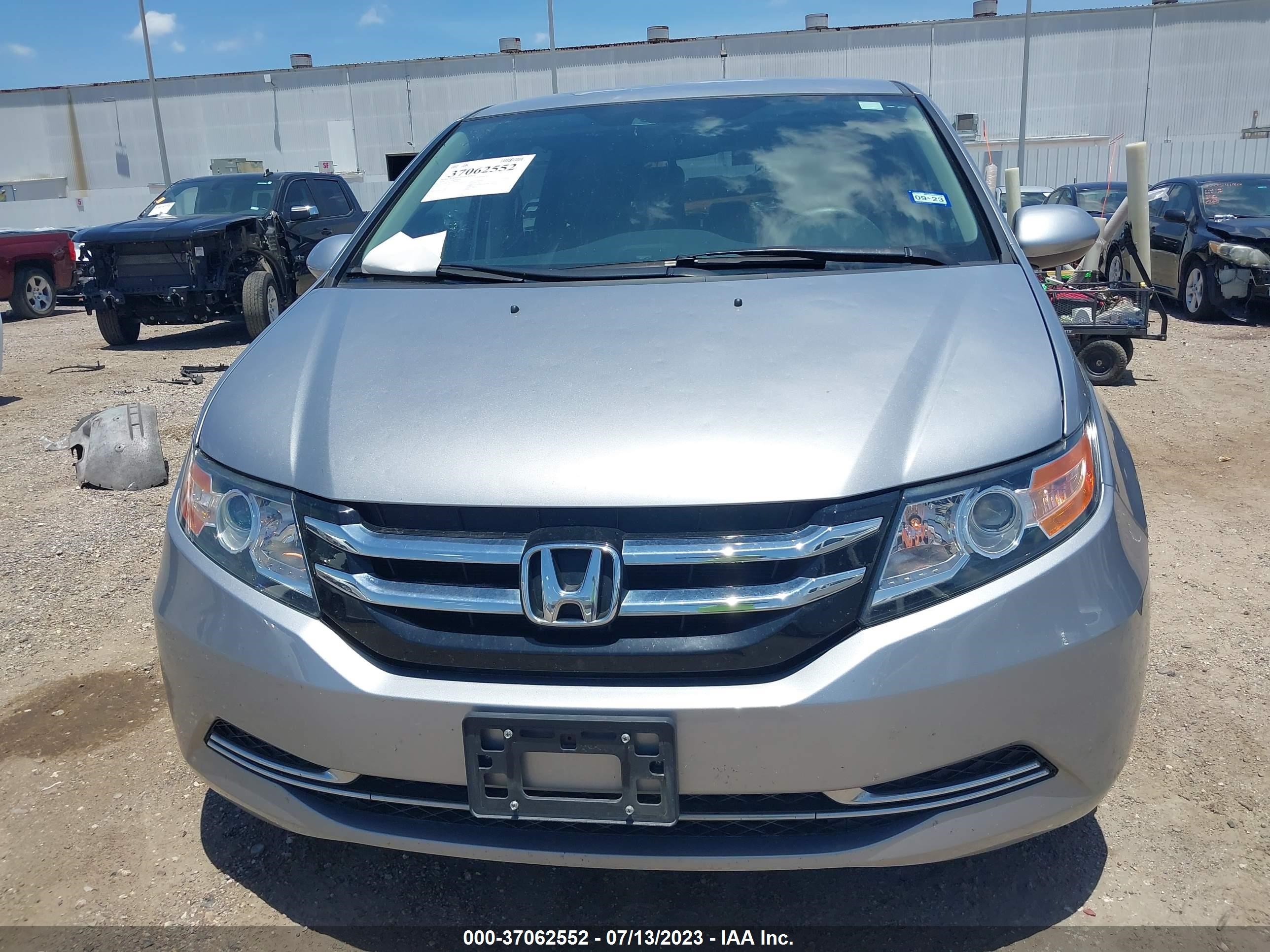 Photo 11 VIN: 5FNRL5H32GB007649 - HONDA ODYSSEY 