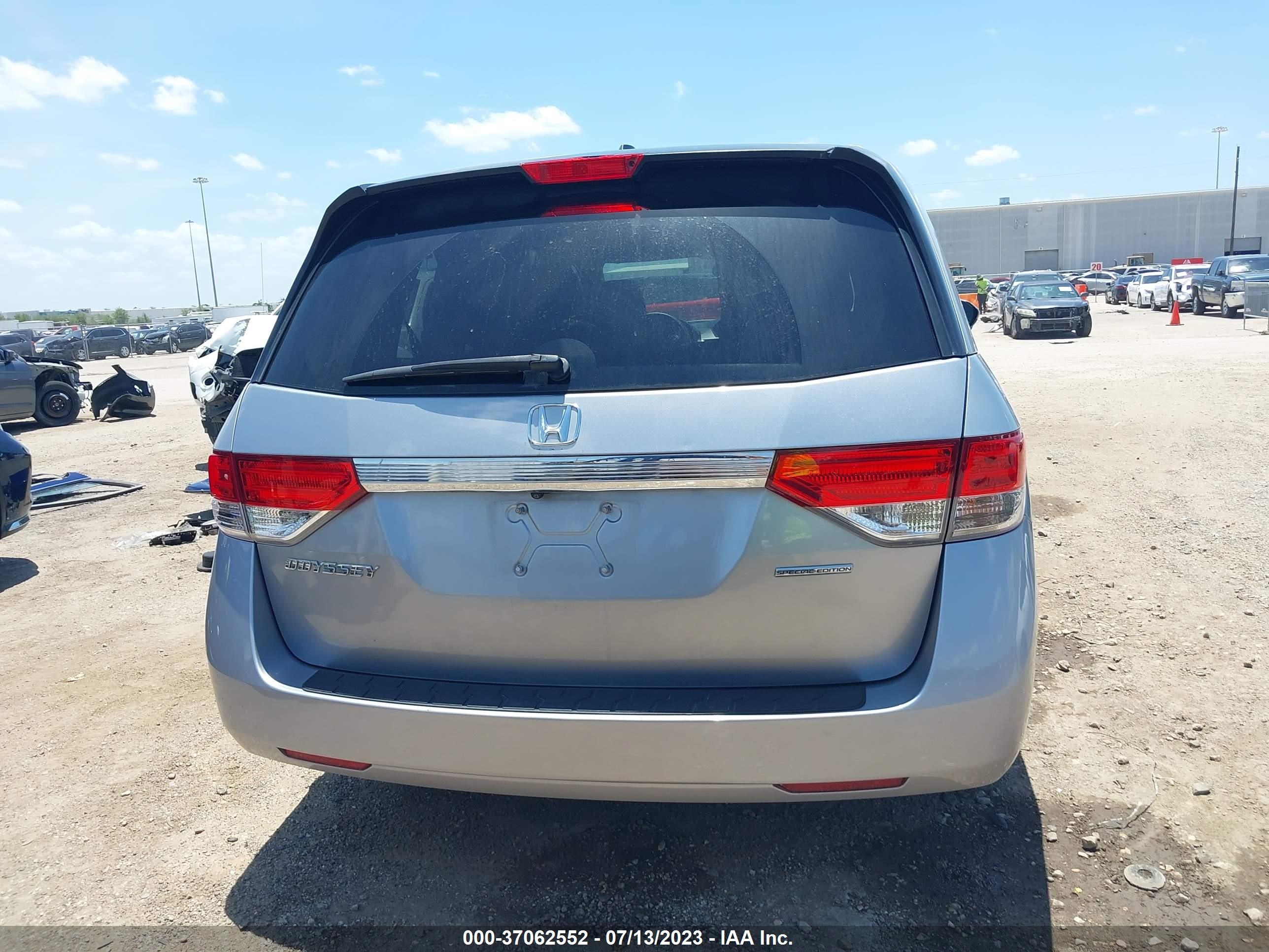 Photo 15 VIN: 5FNRL5H32GB007649 - HONDA ODYSSEY 