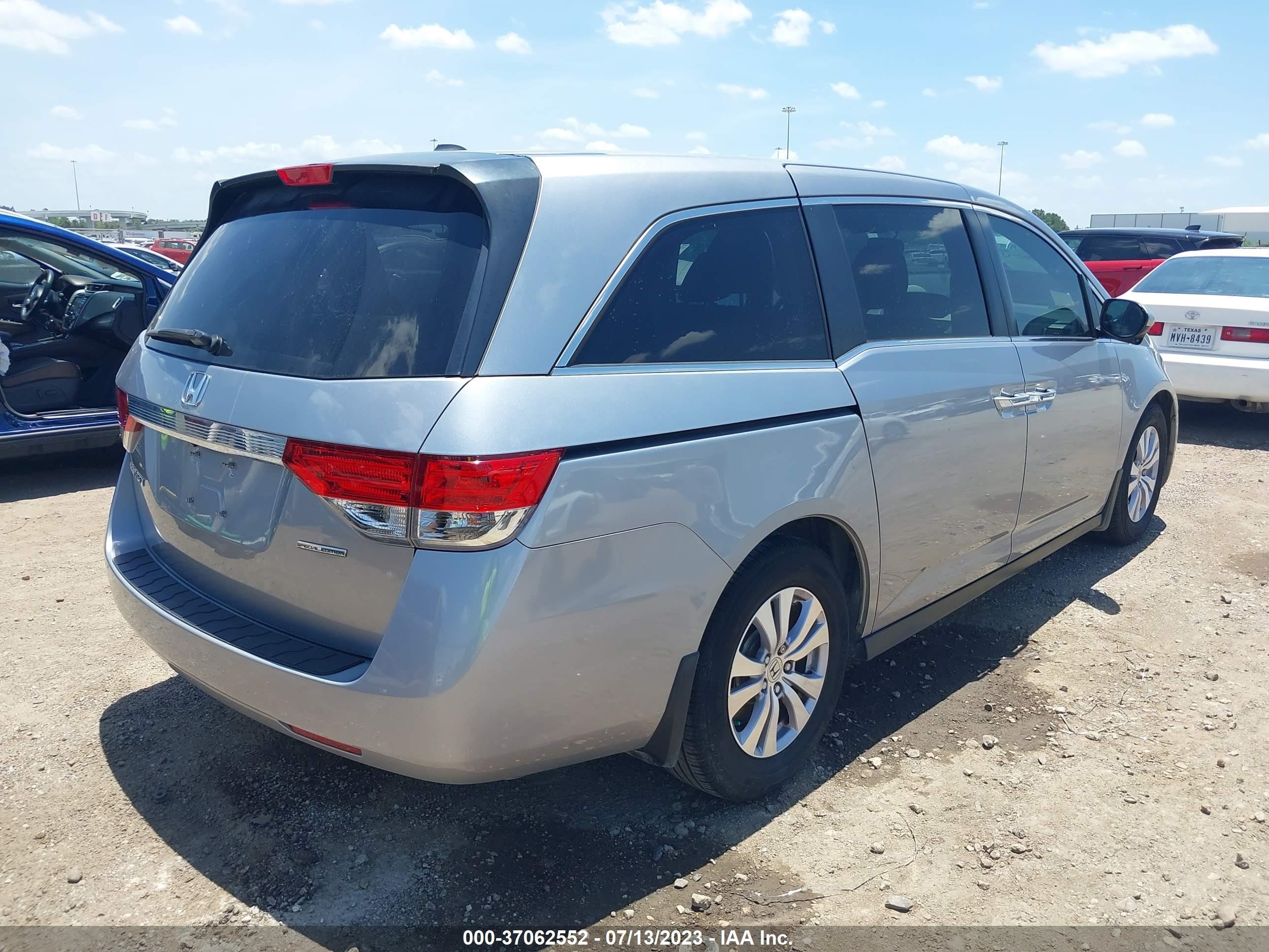 Photo 3 VIN: 5FNRL5H32GB007649 - HONDA ODYSSEY 