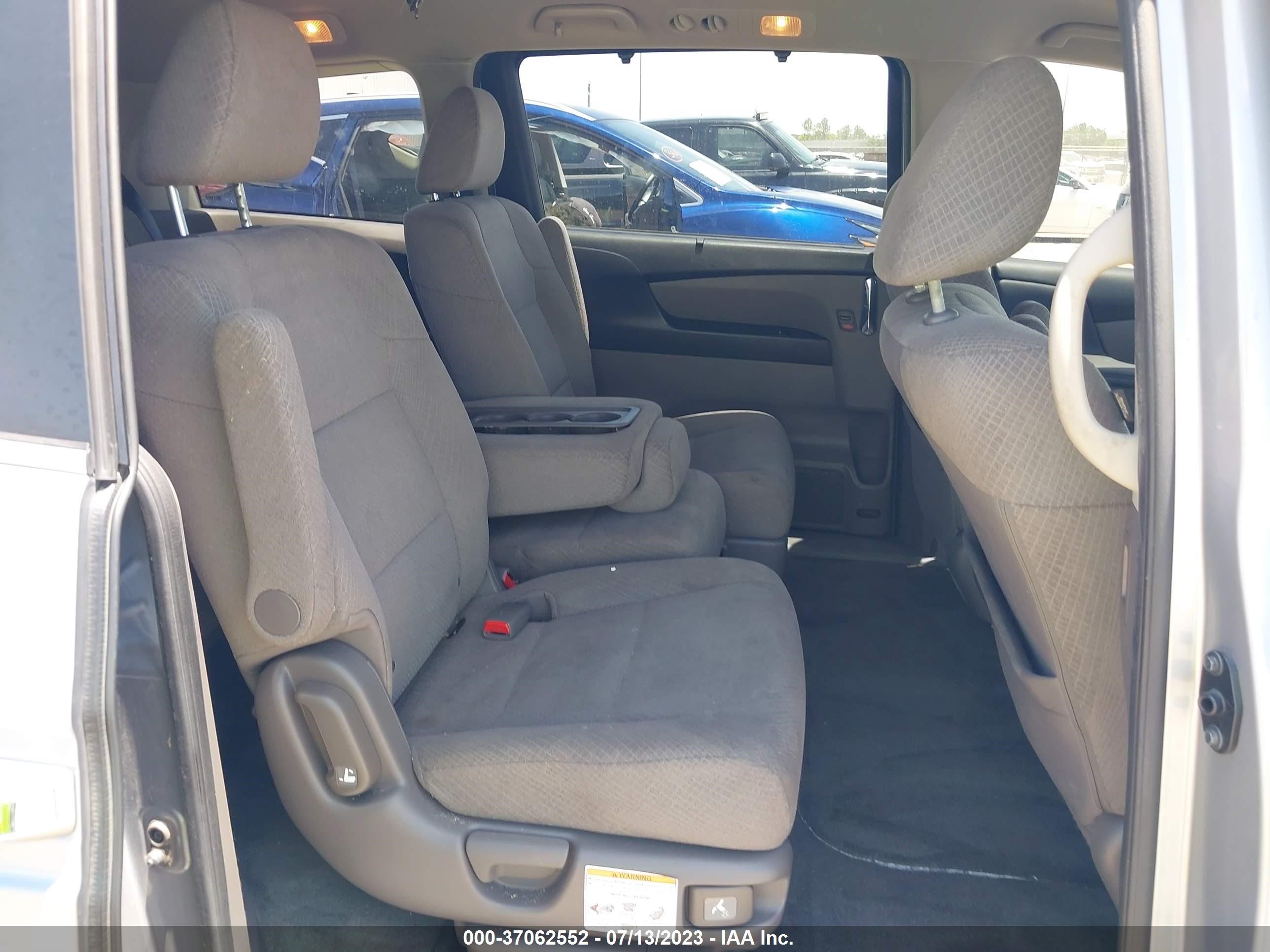 Photo 7 VIN: 5FNRL5H32GB007649 - HONDA ODYSSEY 