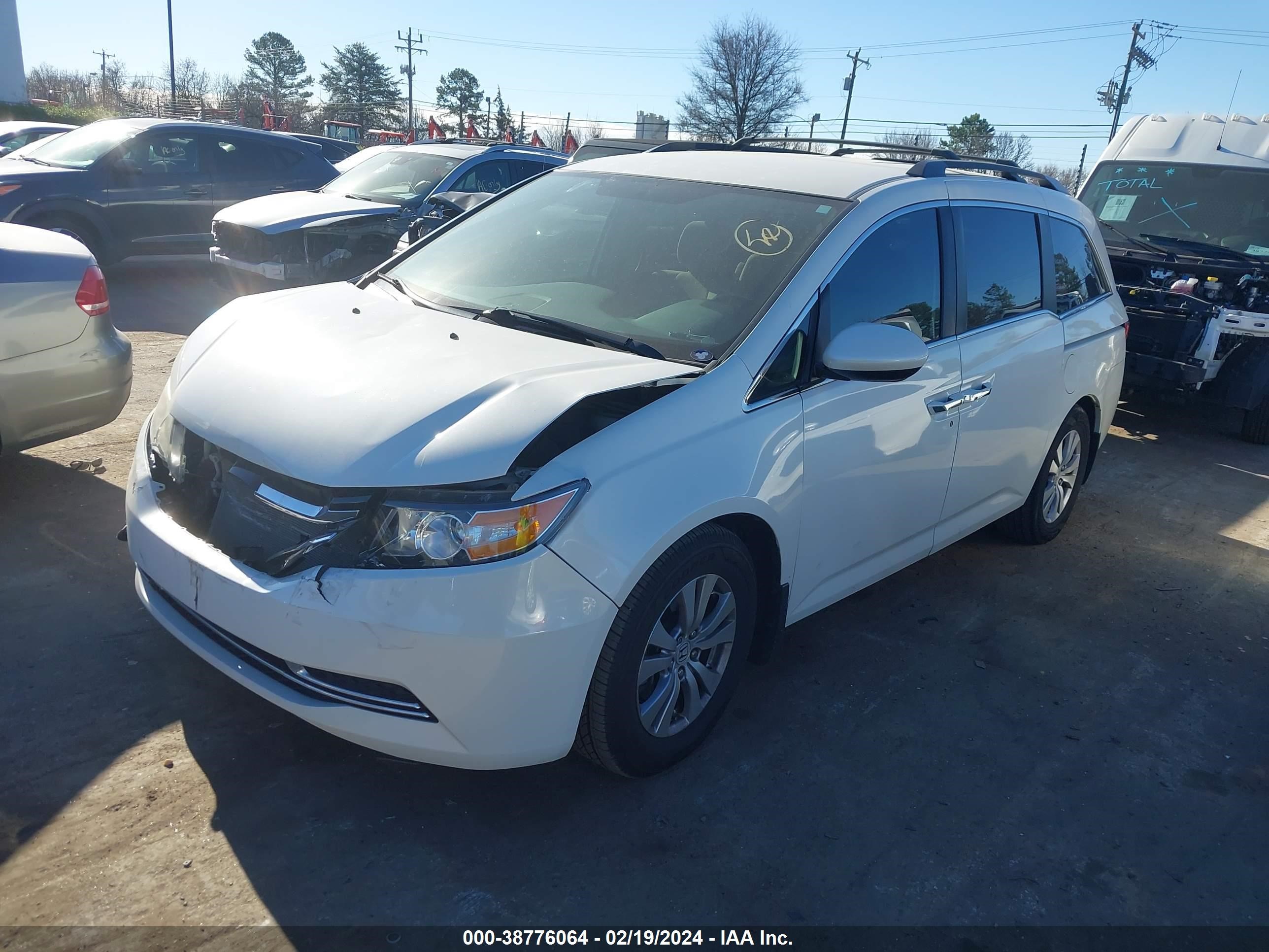 Photo 1 VIN: 5FNRL5H33GB083011 - HONDA ODYSSEY 