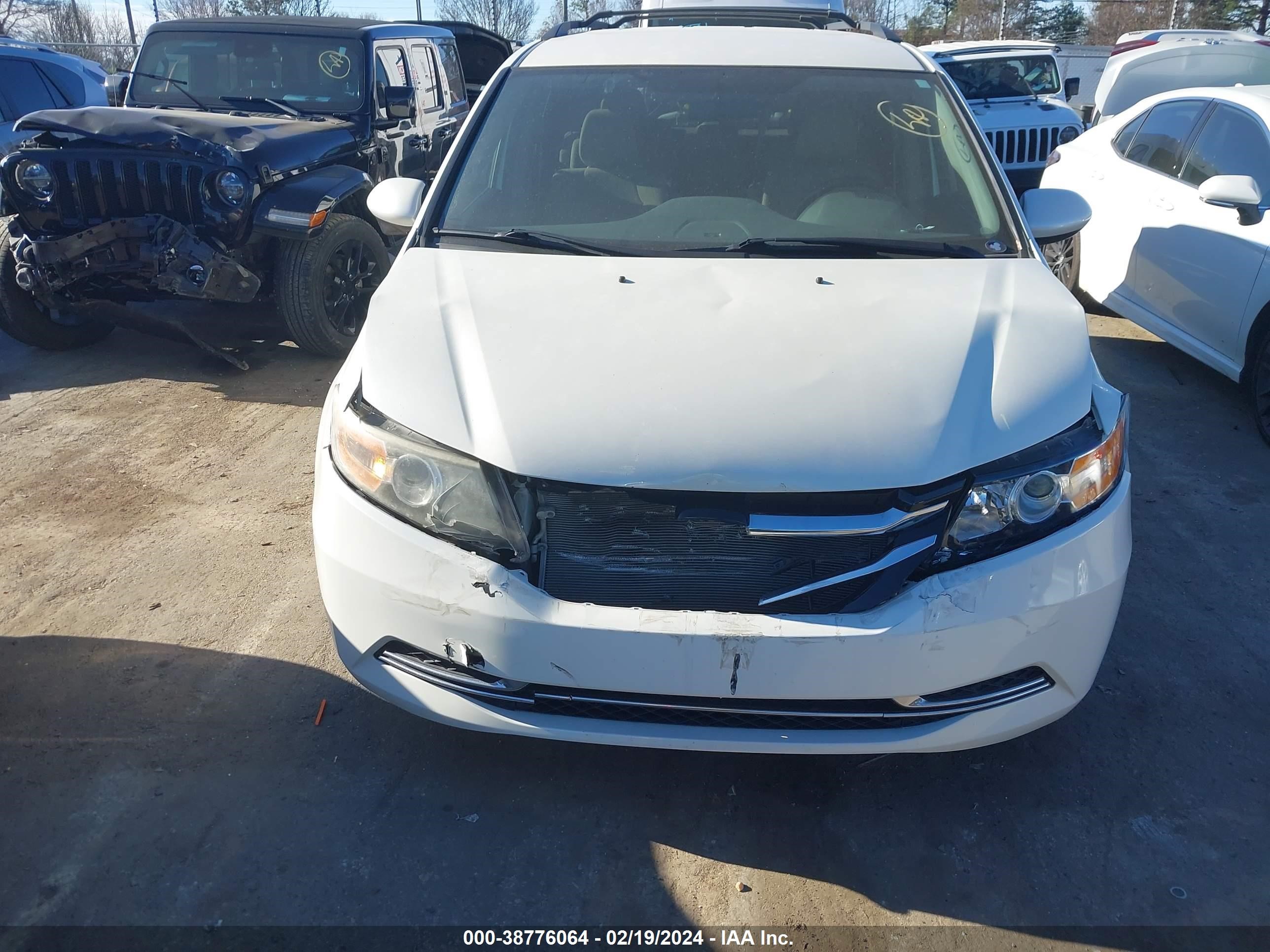 Photo 11 VIN: 5FNRL5H33GB083011 - HONDA ODYSSEY 