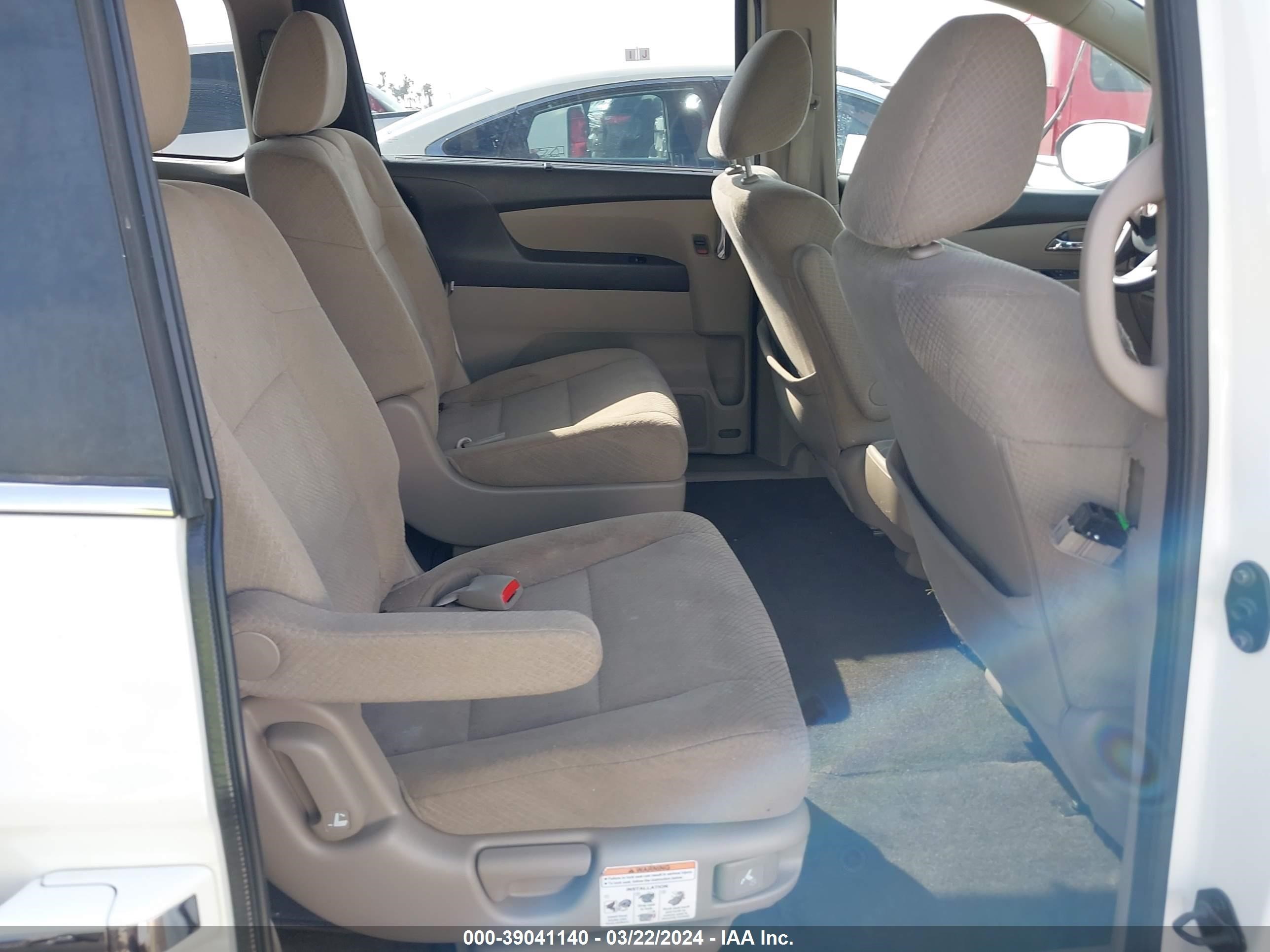 Photo 7 VIN: 5FNRL5H34GB082496 - HONDA ODYSSEY 