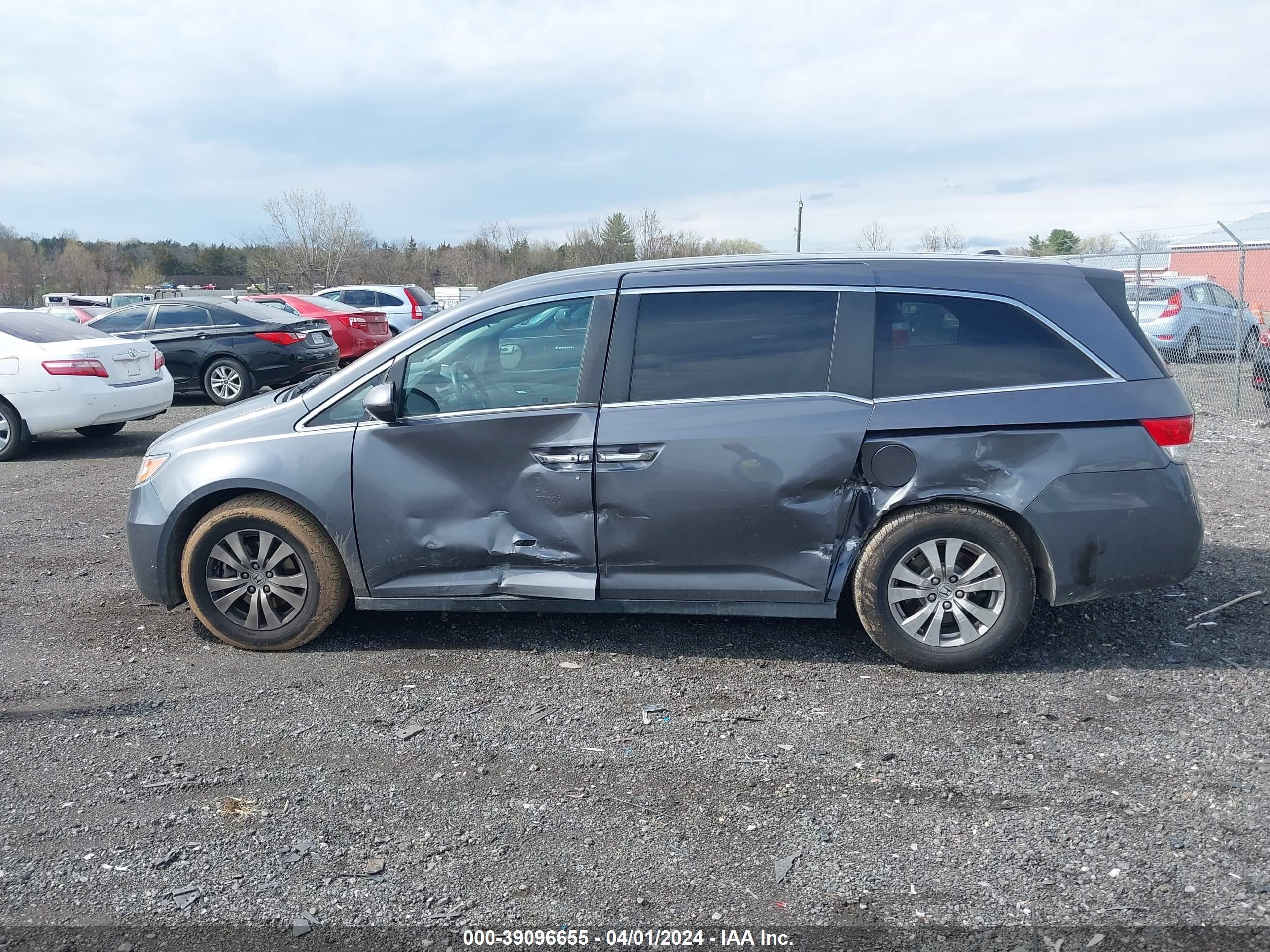 Photo 13 VIN: 5FNRL5H35GB141796 - HONDA ODYSSEY 