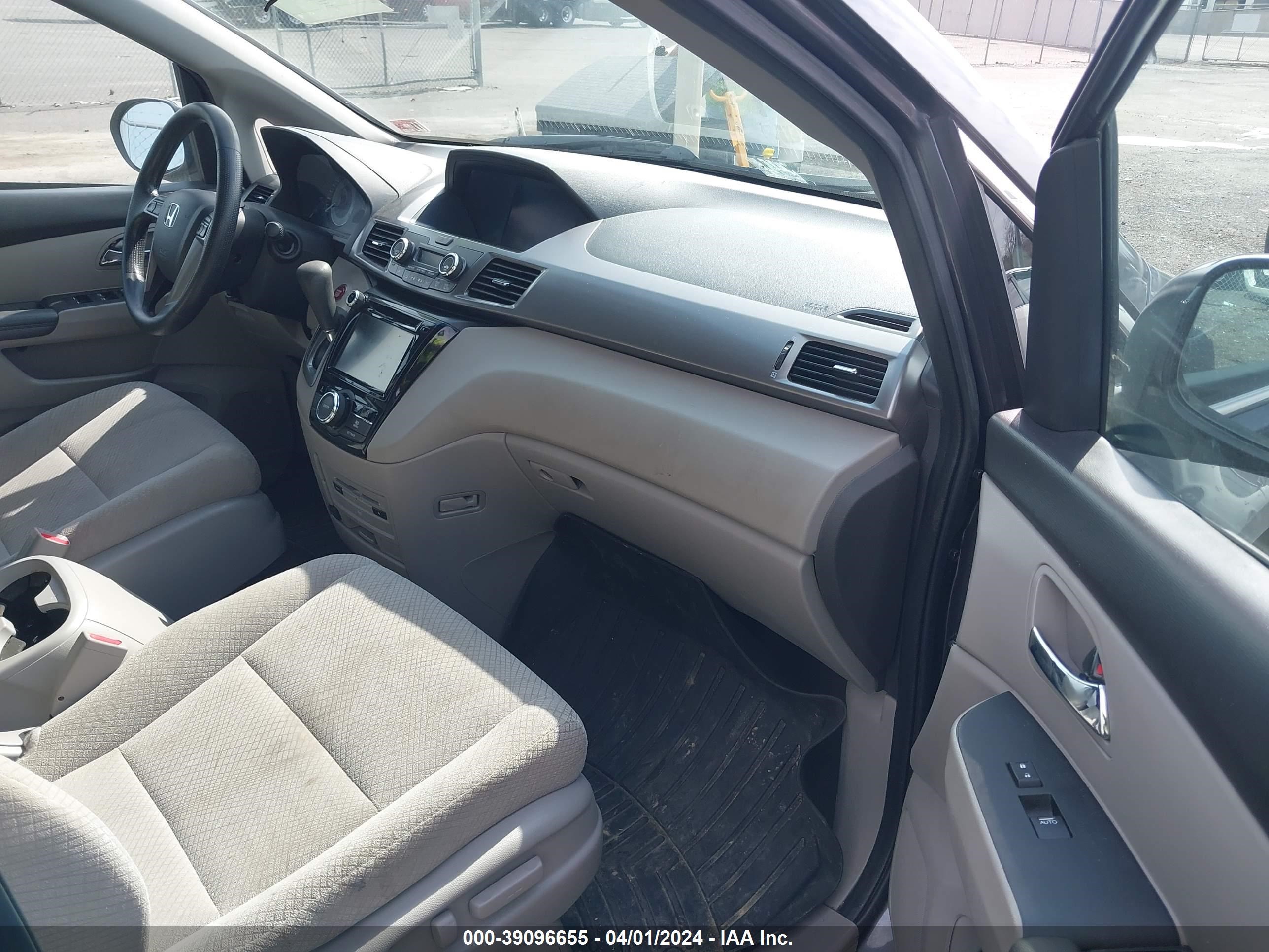 Photo 4 VIN: 5FNRL5H35GB141796 - HONDA ODYSSEY 