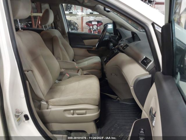 Photo 4 VIN: 5FNRL5H37GB108072 - HONDA ODYSSEY 