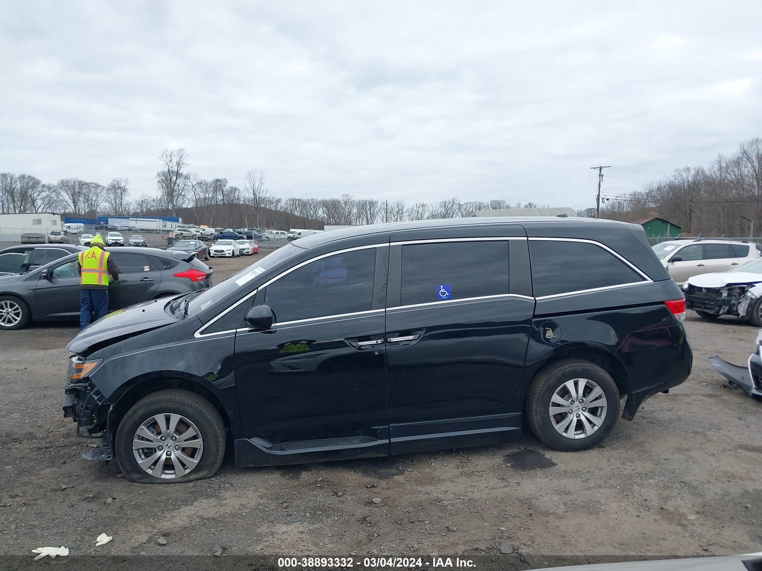 Photo 12 VIN: 5FNRL5H39GB148136 - HONDA ODYSSEY 