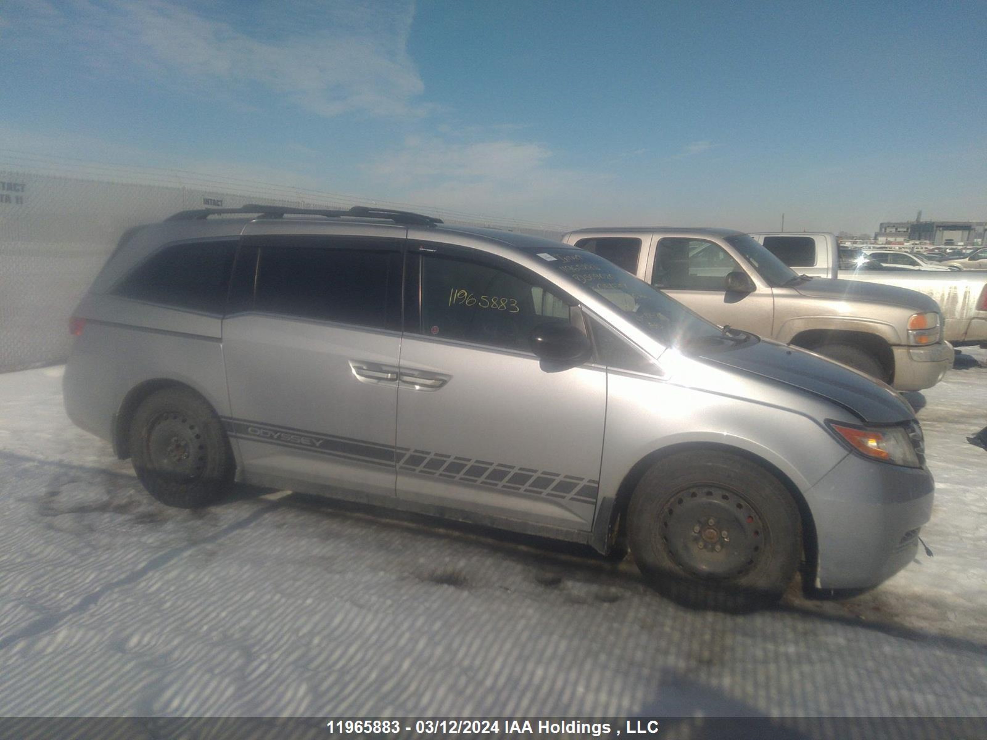 Photo 12 VIN: 5FNRL5H3XGB509020 - HONDA ODYSSEY 