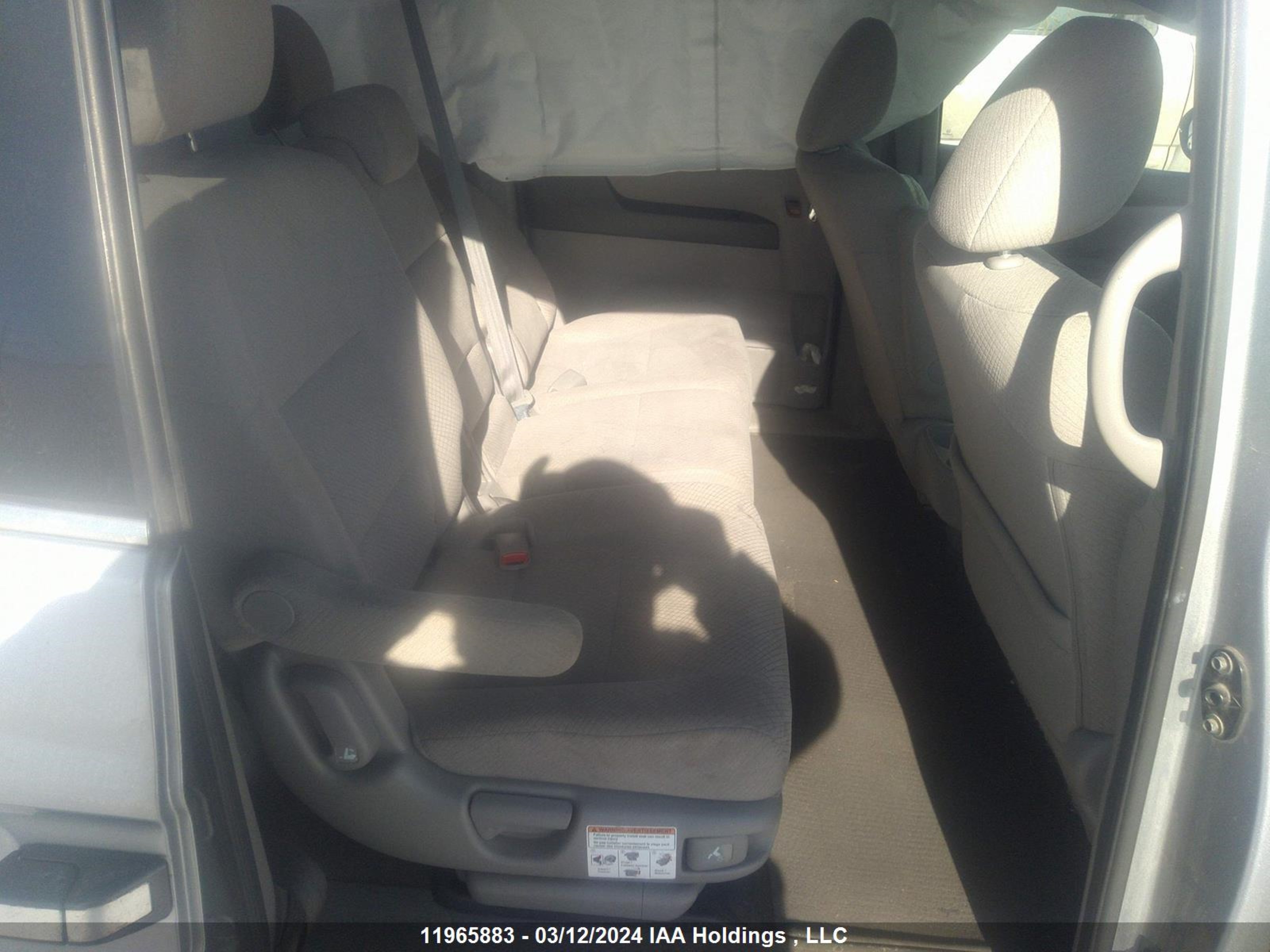 Photo 7 VIN: 5FNRL5H3XGB509020 - HONDA ODYSSEY 