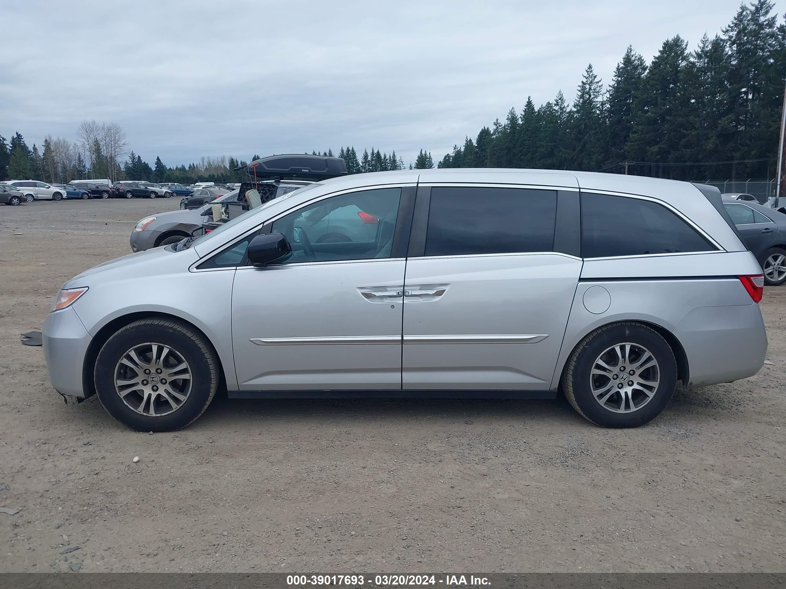 Photo 13 VIN: 5FNRL5H40DB059608 - HONDA ODYSSEY 