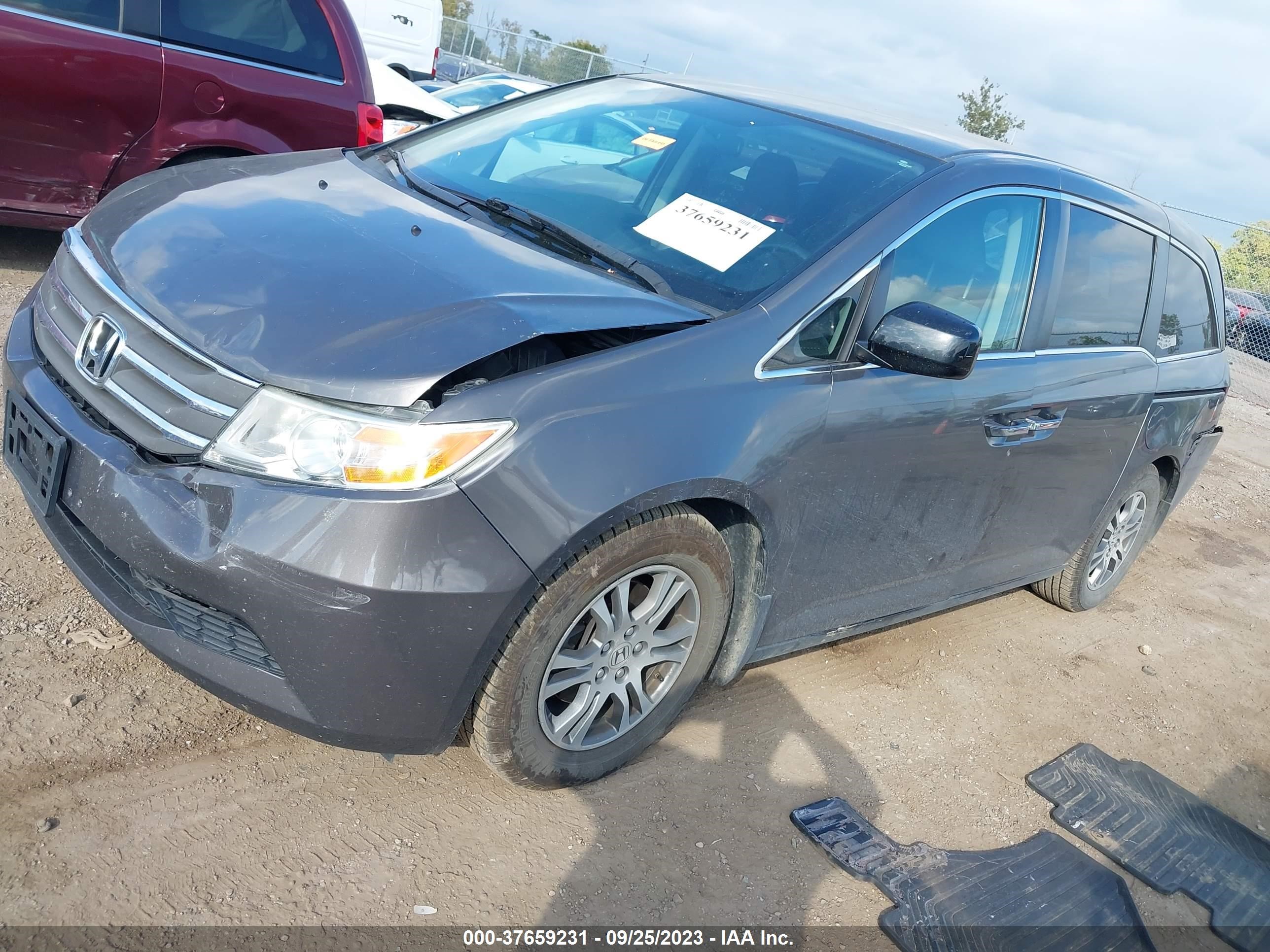 Photo 1 VIN: 5FNRL5H40DB091829 - HONDA ODYSSEY 