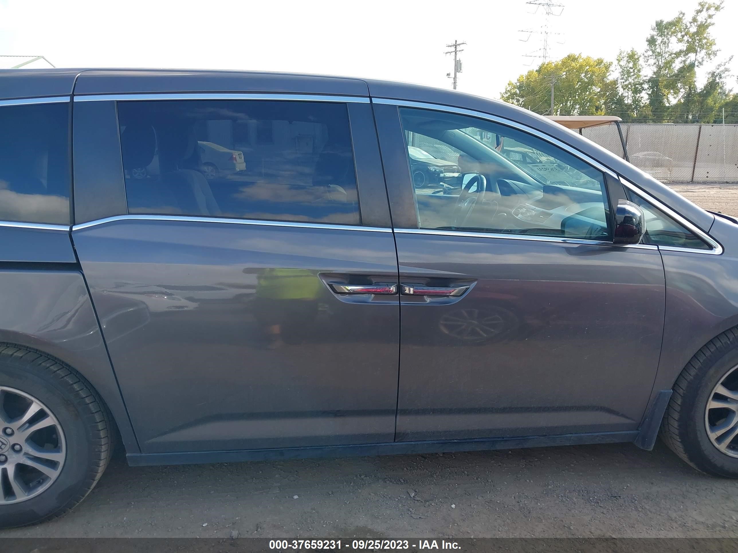 Photo 12 VIN: 5FNRL5H40DB091829 - HONDA ODYSSEY 