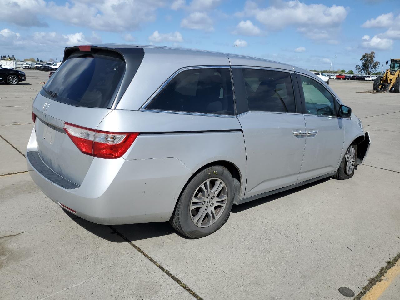 Photo 2 VIN: 5FNRL5H41BB032902 - HONDA ODYSSEY 