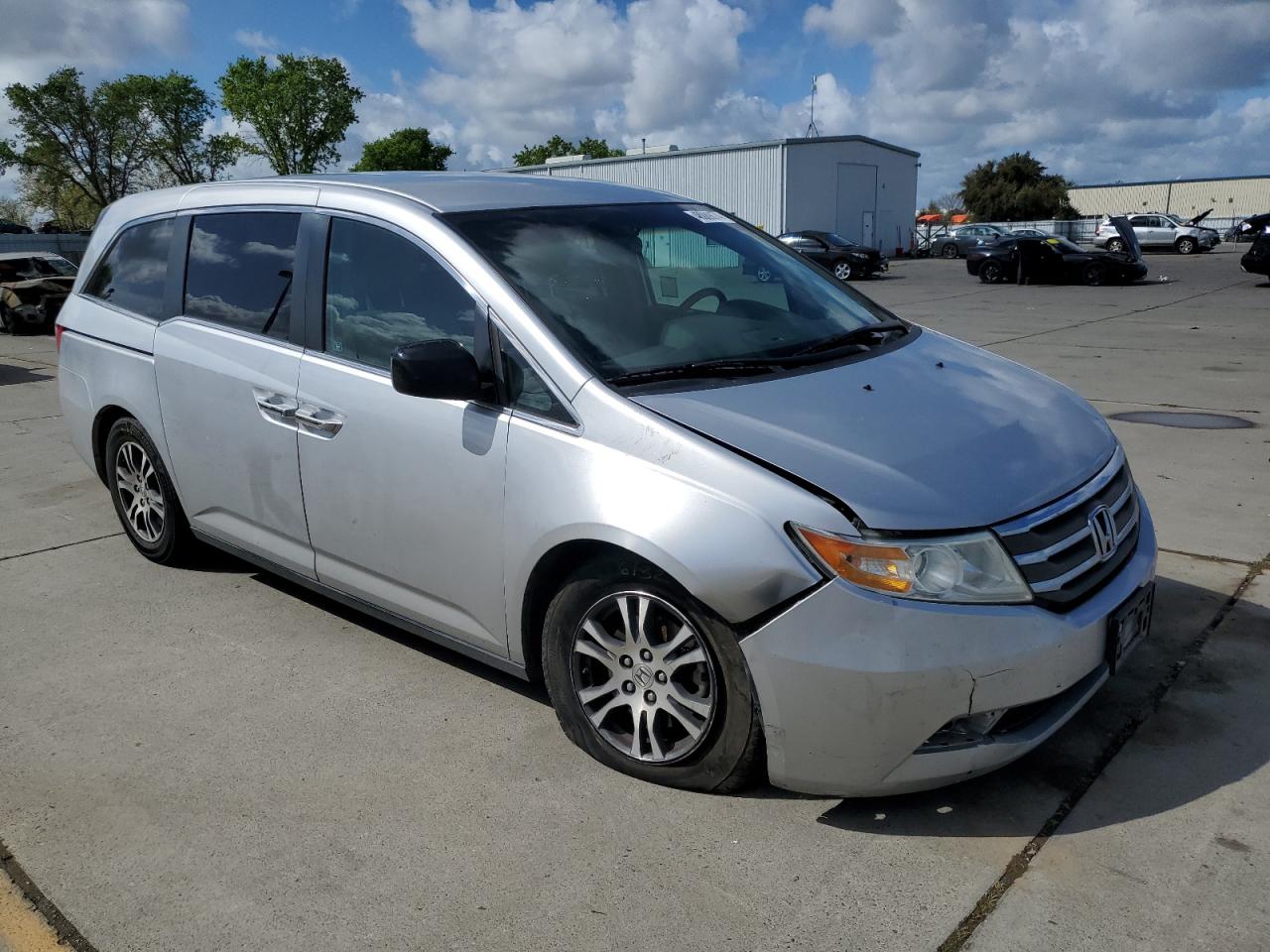 Photo 3 VIN: 5FNRL5H41BB032902 - HONDA ODYSSEY 