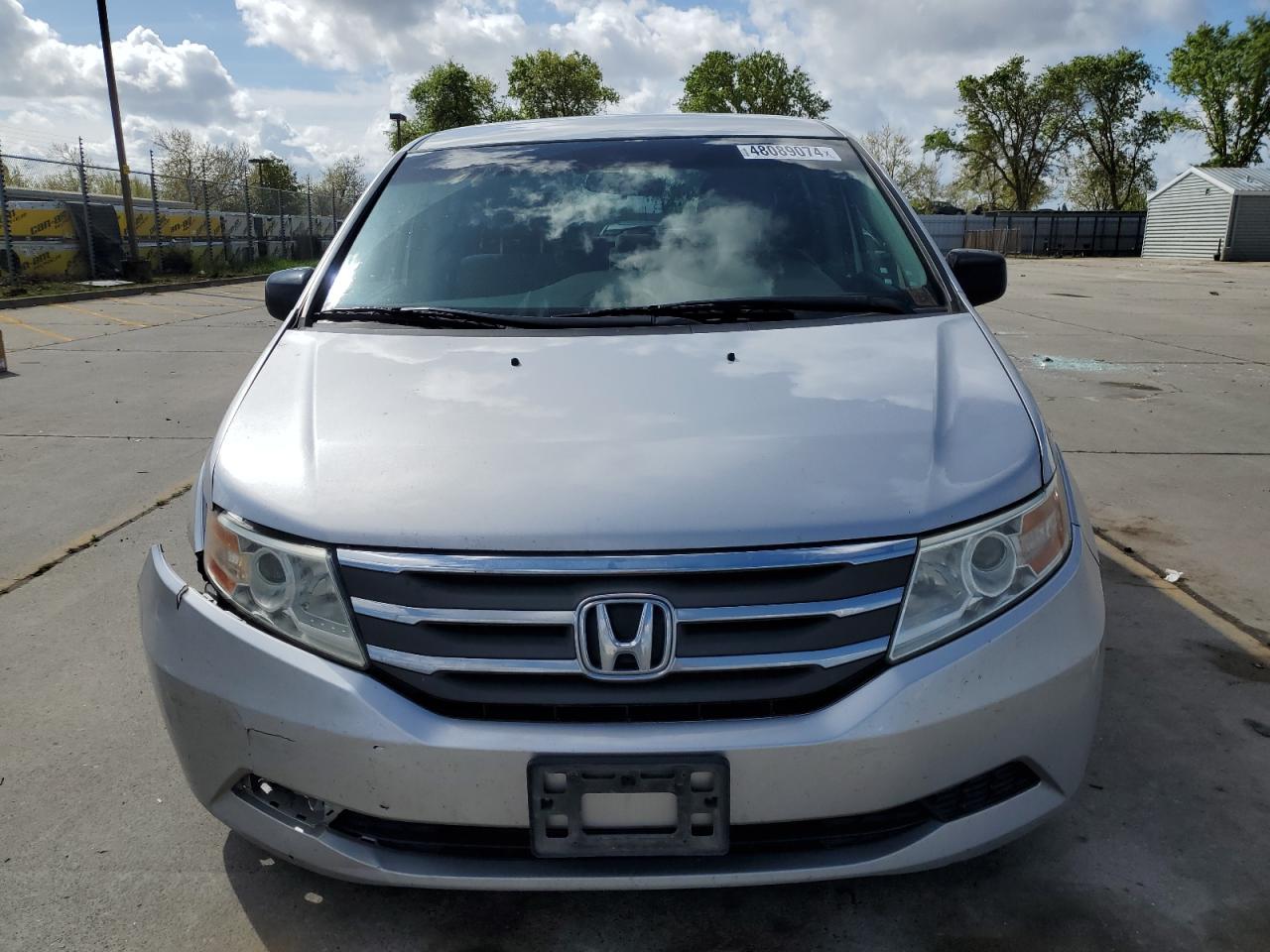 Photo 4 VIN: 5FNRL5H41BB032902 - HONDA ODYSSEY 