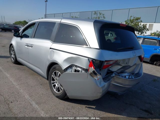 Photo 2 VIN: 5FNRL5H42DB077771 - HONDA ODYSSEY 