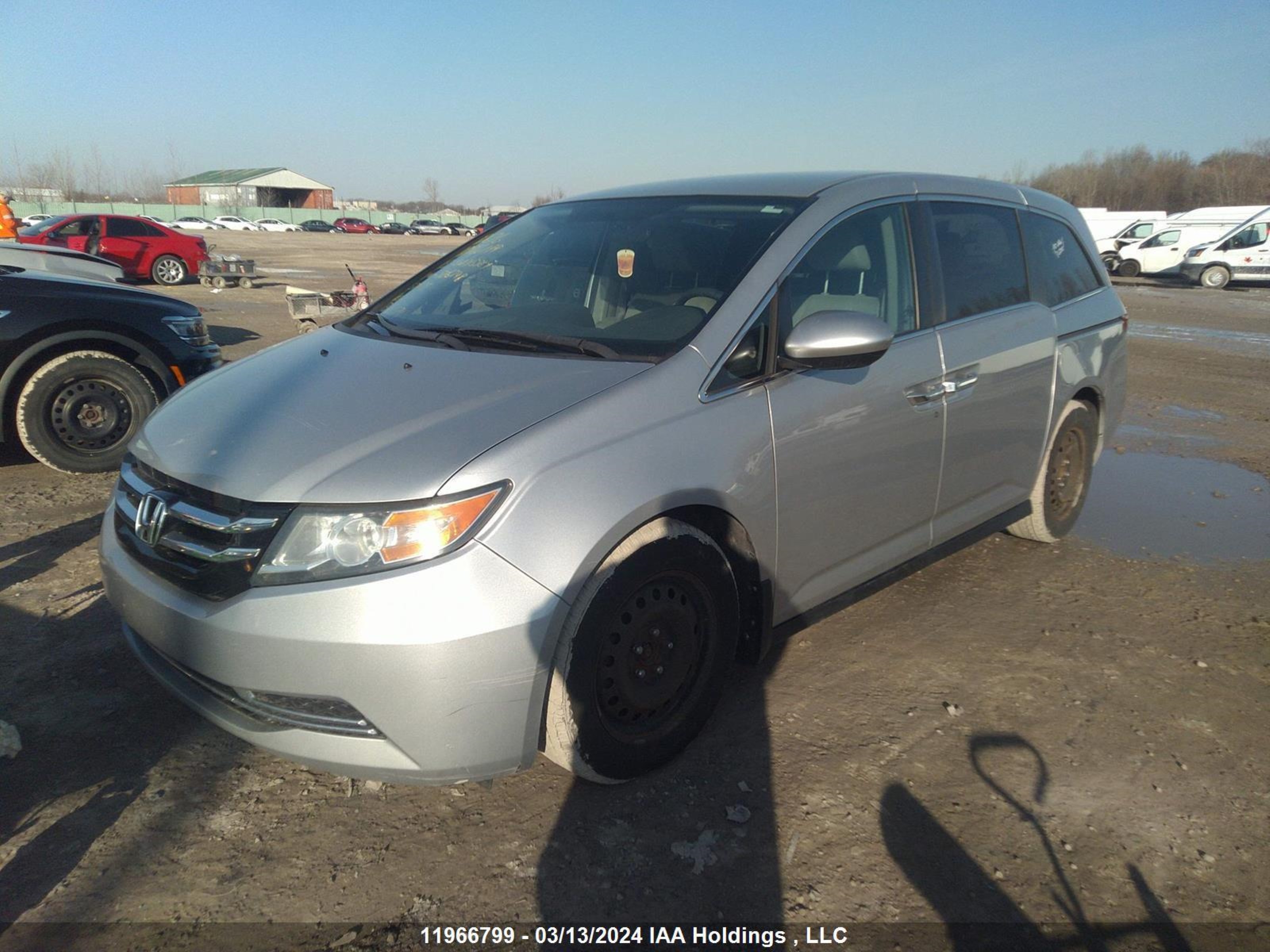 Photo 1 VIN: 5FNRL5H42FB506748 - HONDA ODYSSEY 