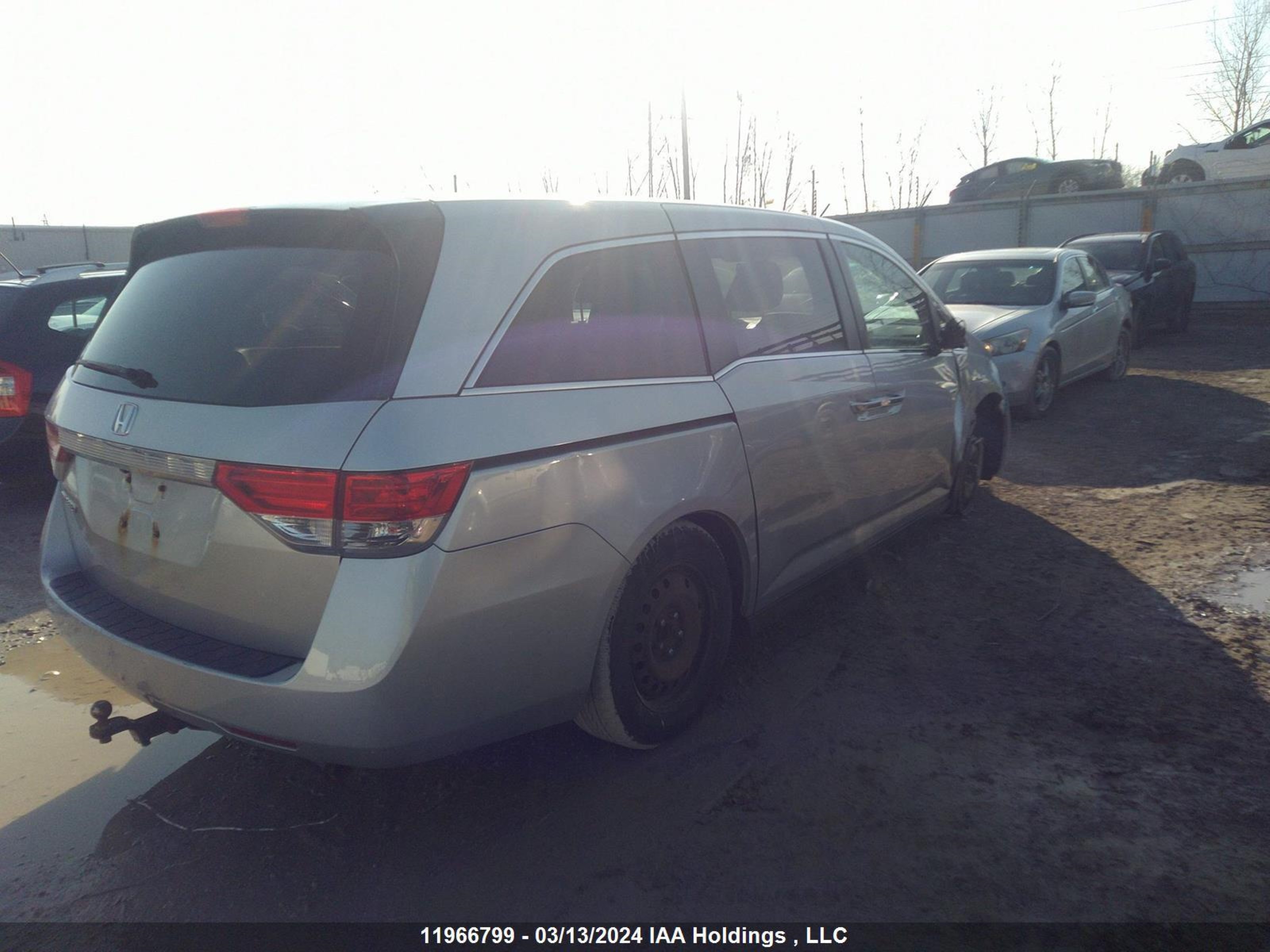 Photo 3 VIN: 5FNRL5H42FB506748 - HONDA ODYSSEY 