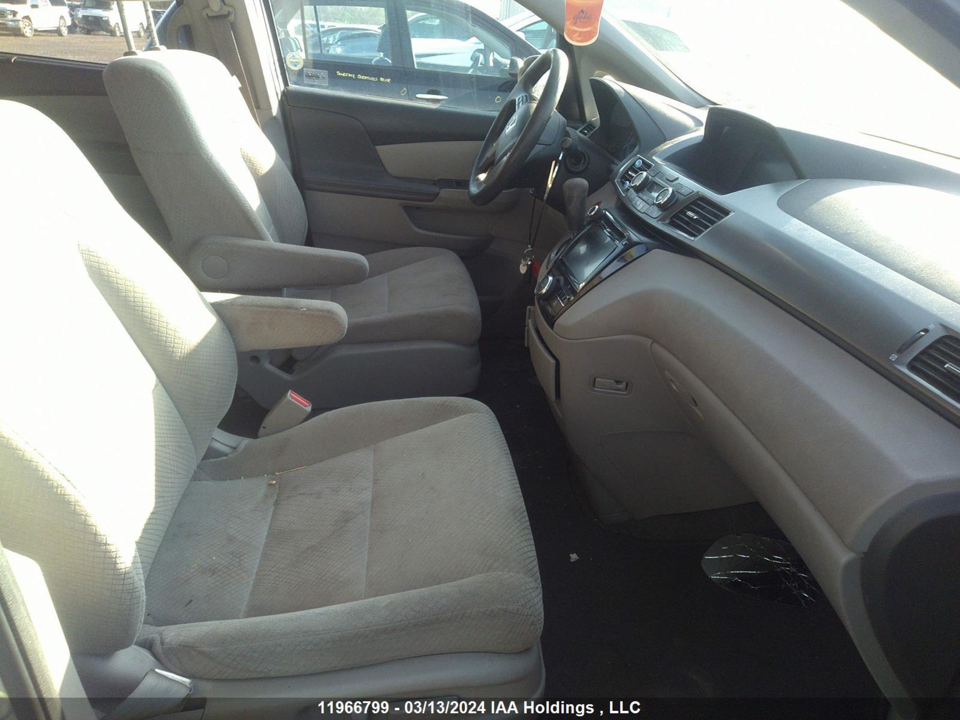 Photo 4 VIN: 5FNRL5H42FB506748 - HONDA ODYSSEY 