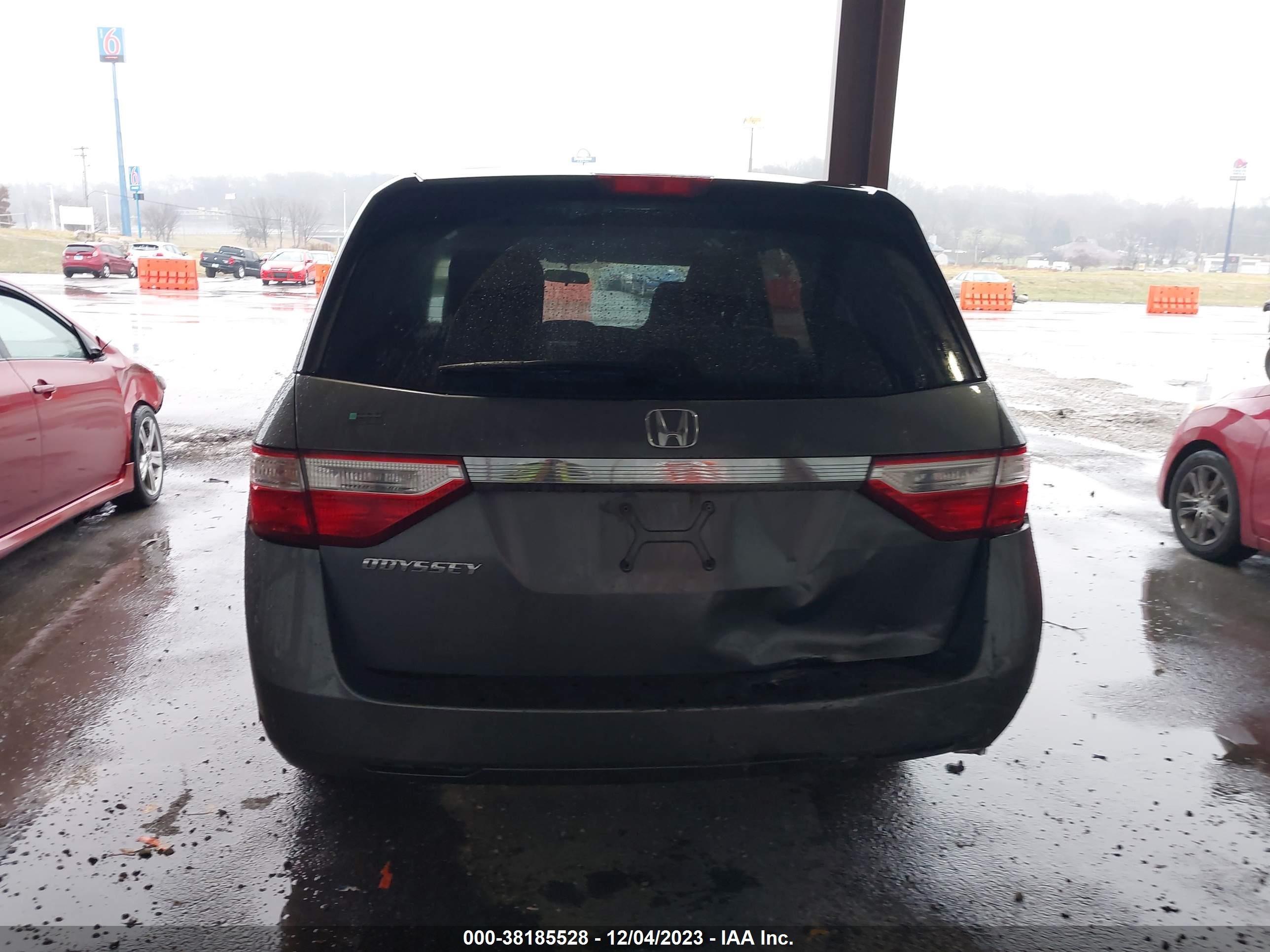 Photo 15 VIN: 5FNRL5H43BB068977 - HONDA ODYSSEY 