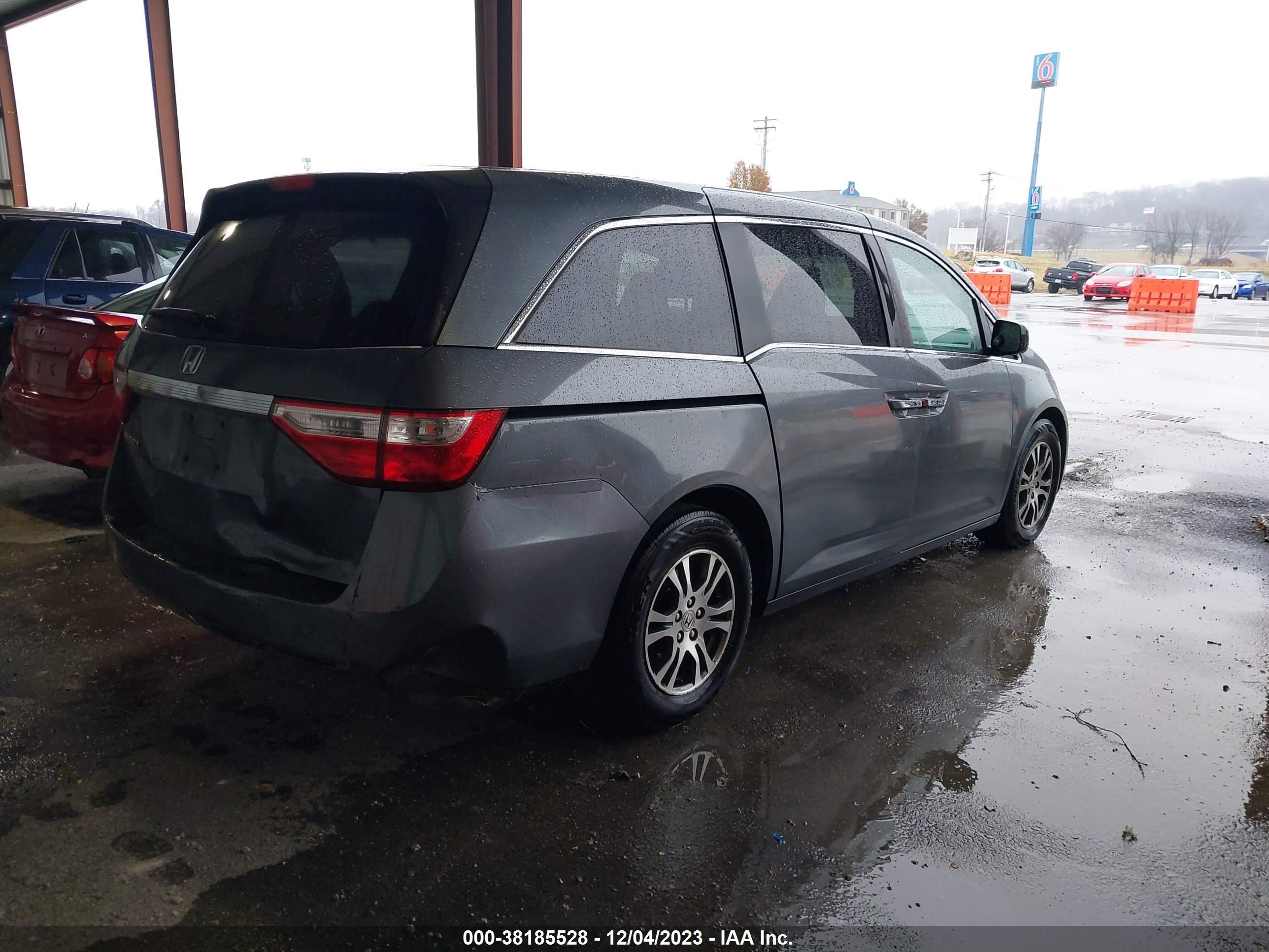 Photo 3 VIN: 5FNRL5H43BB068977 - HONDA ODYSSEY 