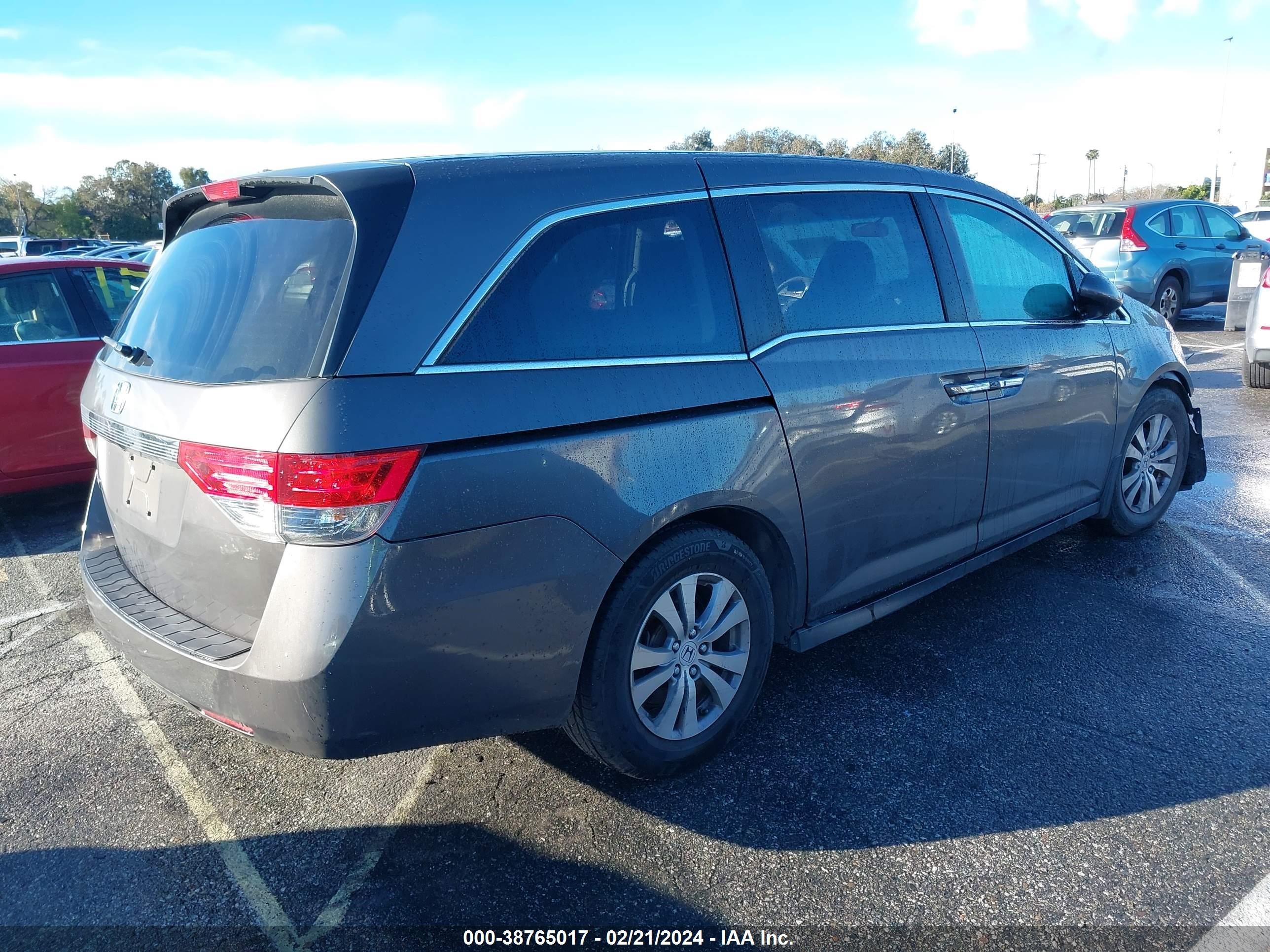 Photo 3 VIN: 5FNRL5H43EB135193 - HONDA ODYSSEY 