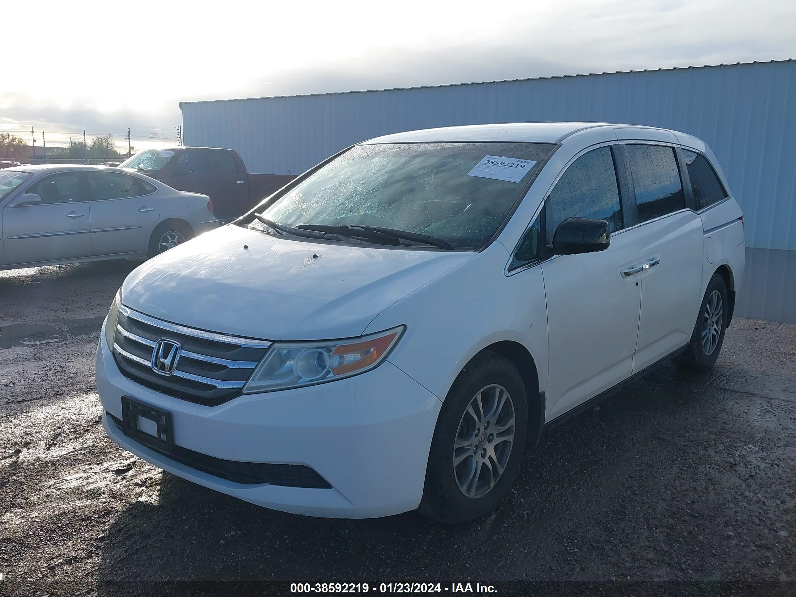 Photo 1 VIN: 5FNRL5H44BB064114 - HONDA ODYSSEY 