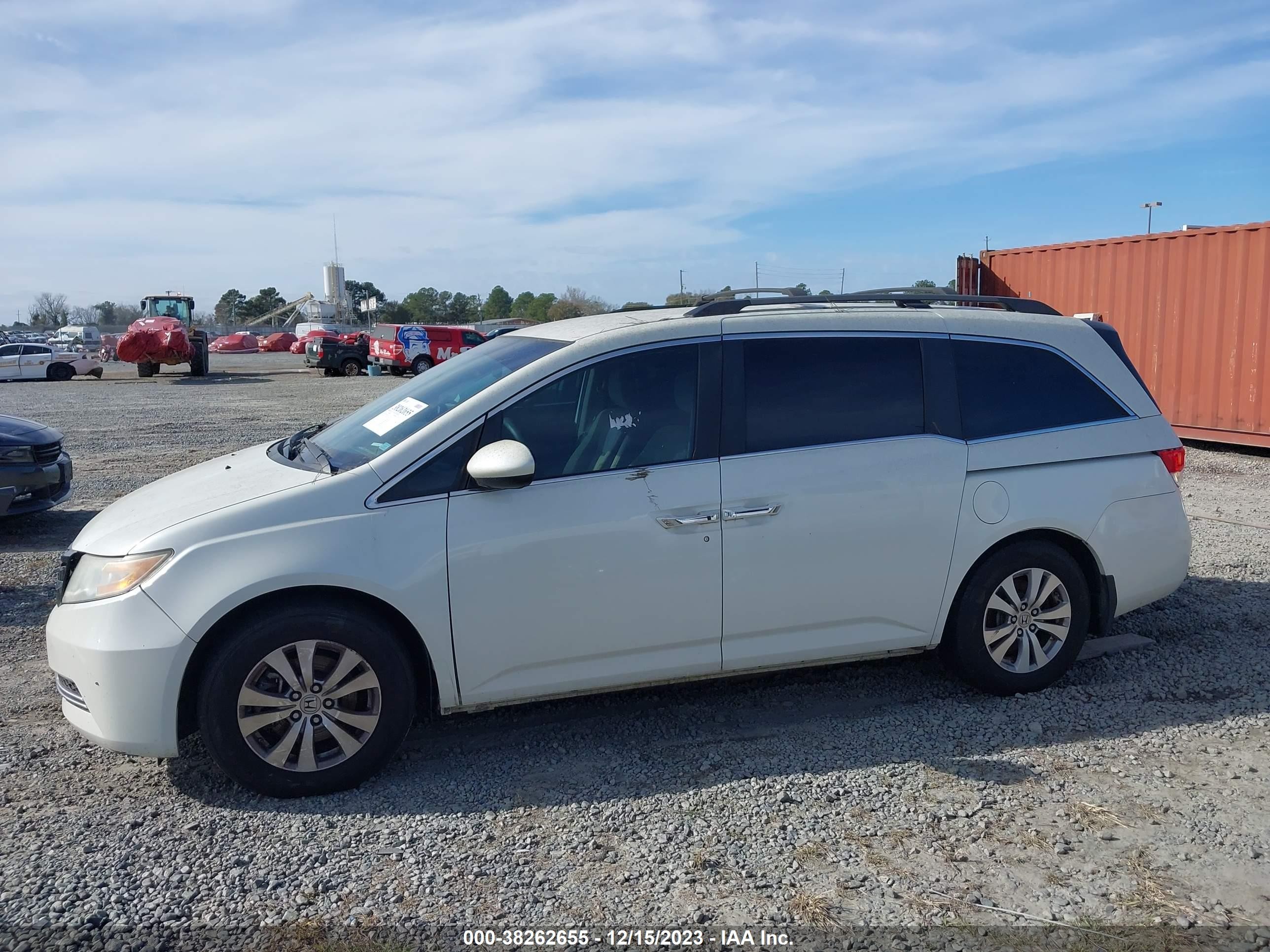 Photo 13 VIN: 5FNRL5H44FB018918 - HONDA ODYSSEY 