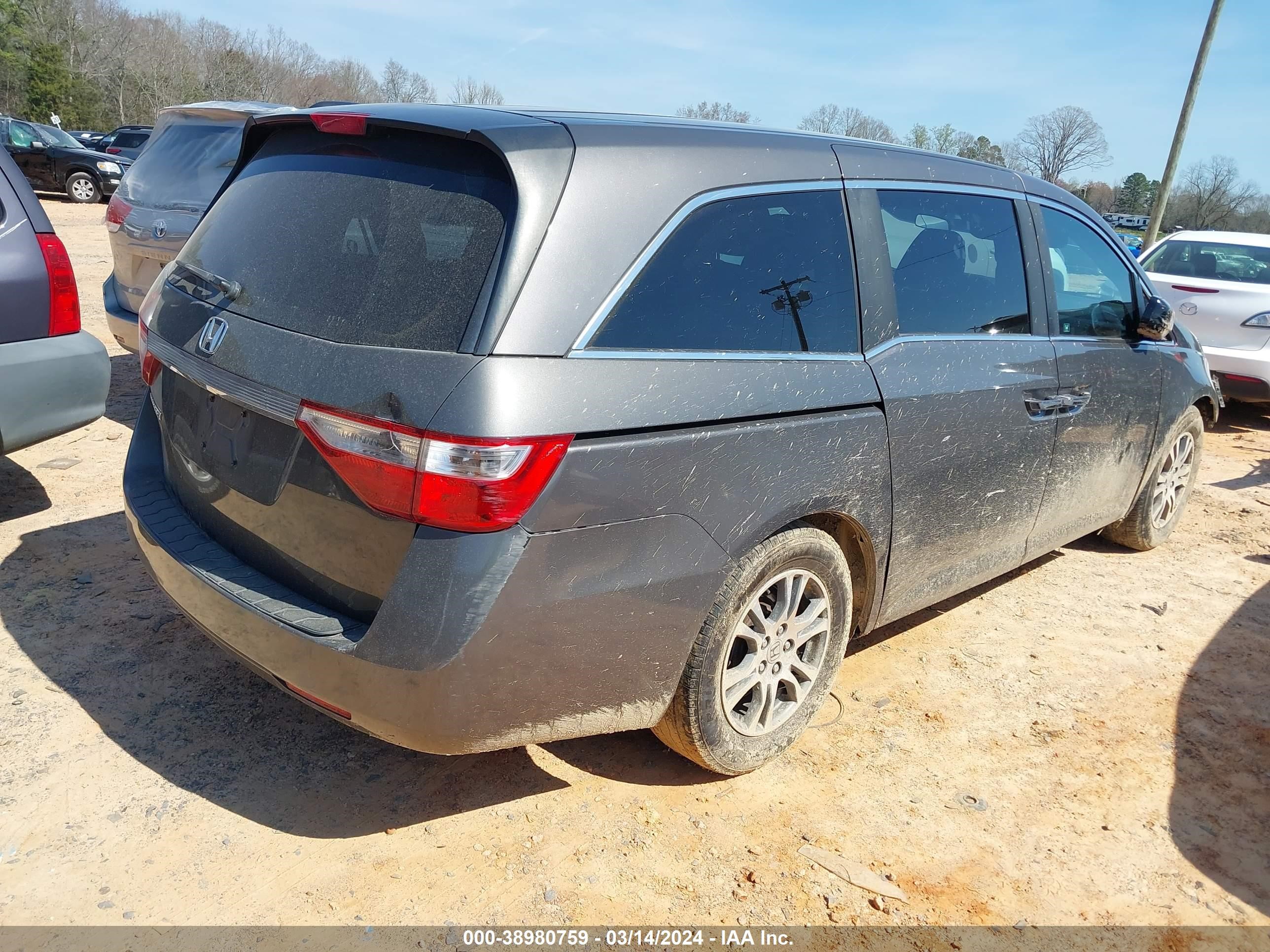 Photo 3 VIN: 5FNRL5H45CB082199 - HONDA ODYSSEY 