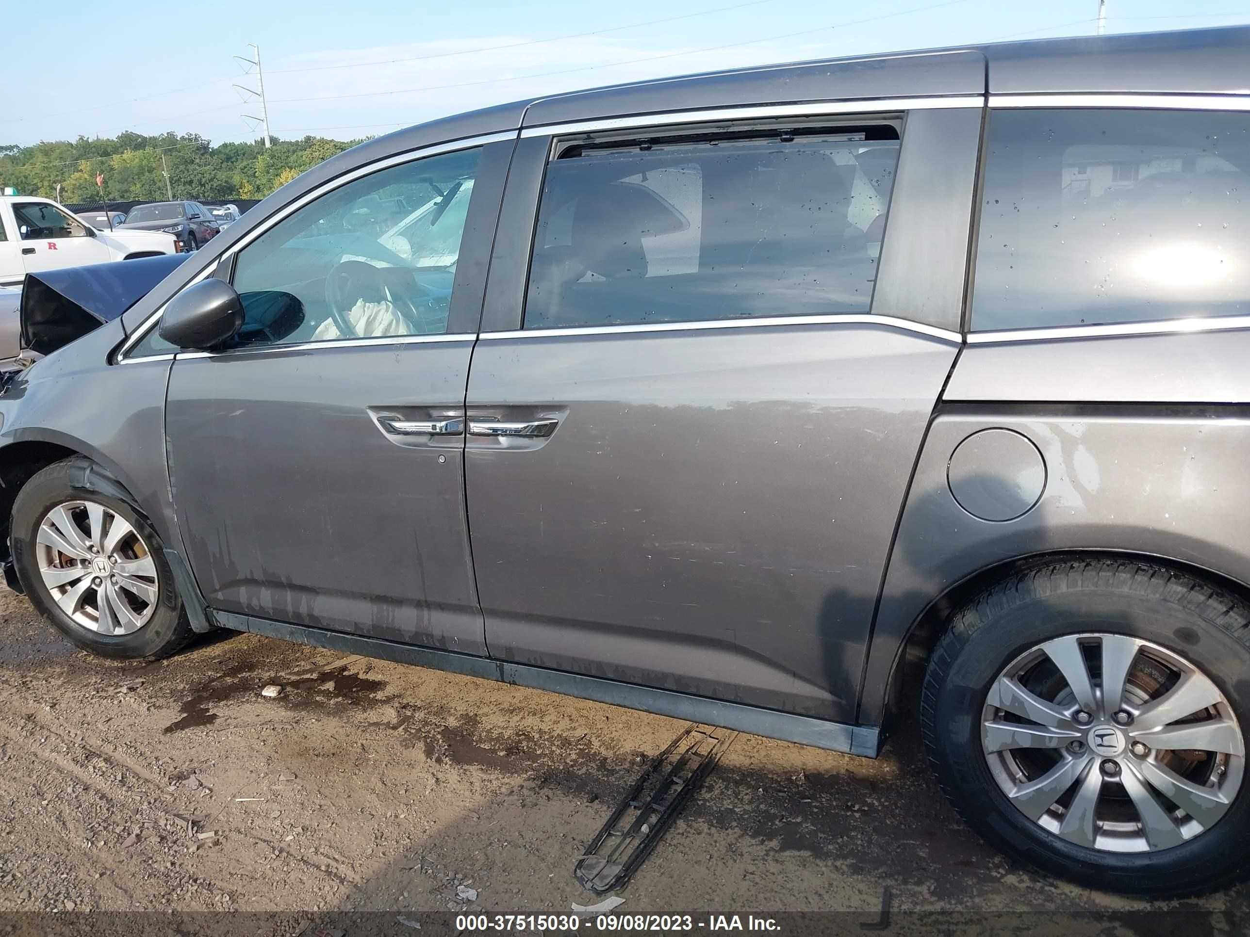 Photo 13 VIN: 5FNRL5H45FB054584 - HONDA ODYSSEY 